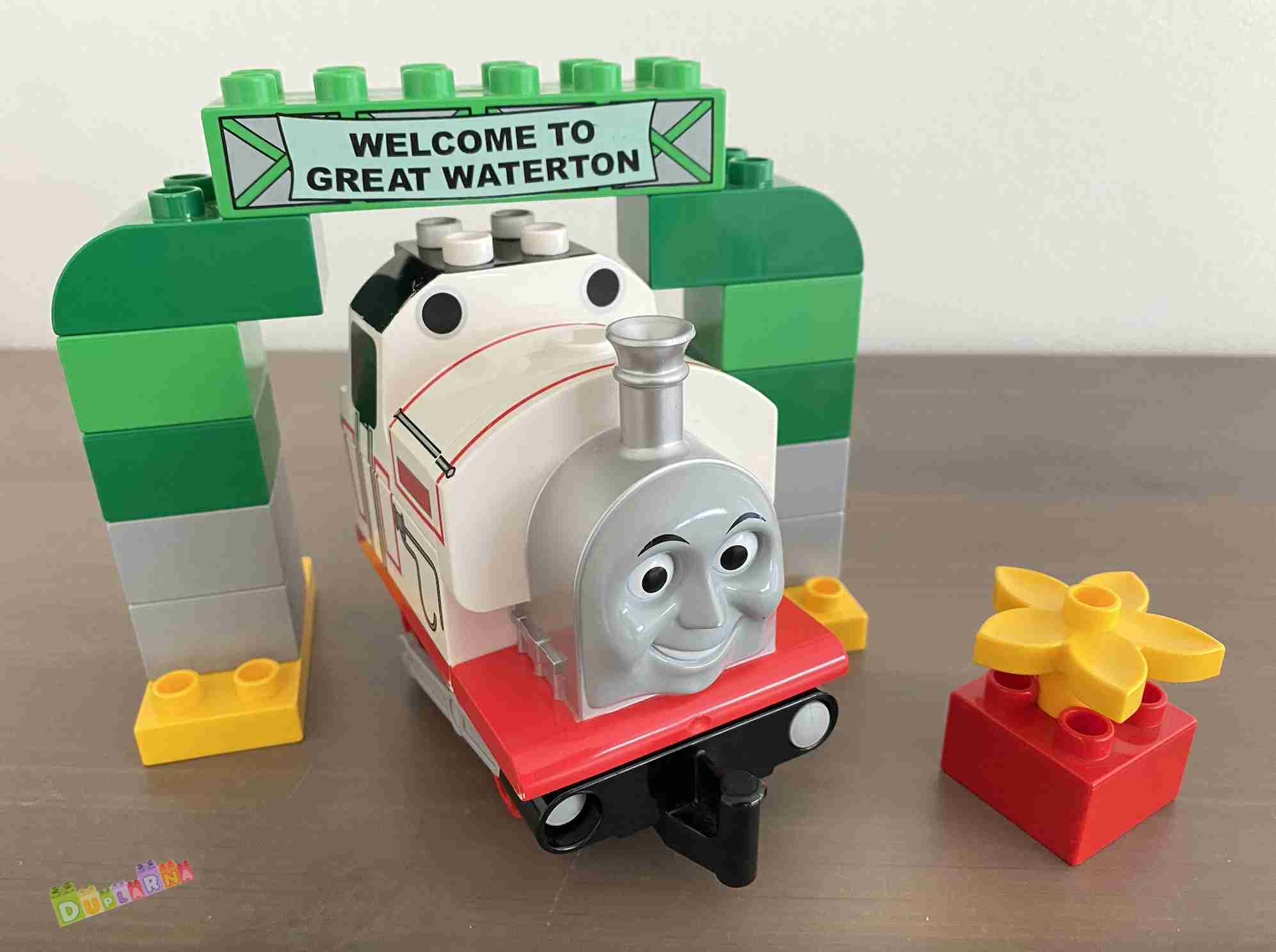 Lego Duplo 5545 - Mašinka Tomáš - Stanley ve městě Great Waterton