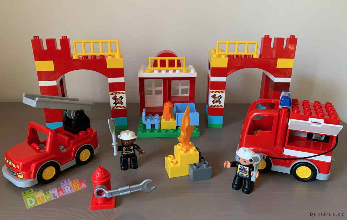 Lego Duplo 10593 - hasičská stanice / hasiči