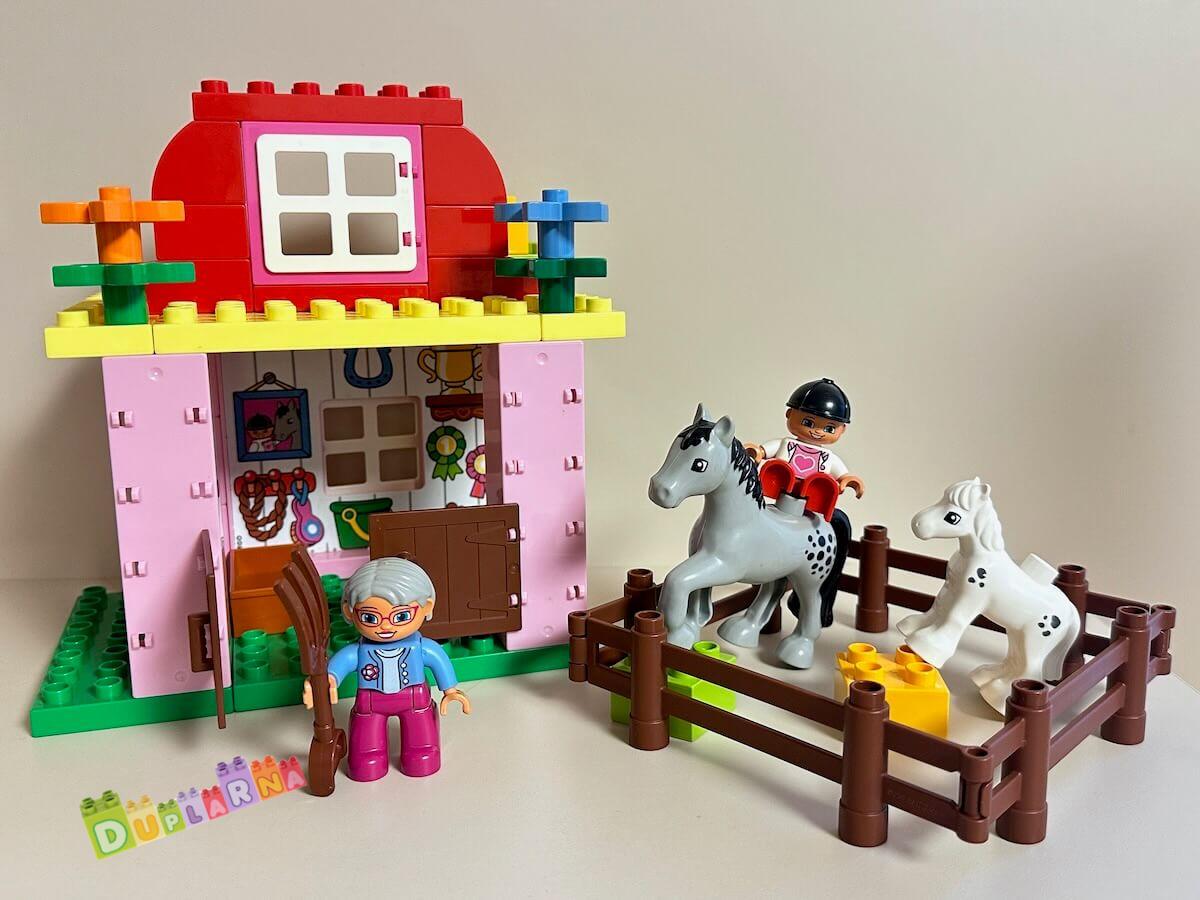 Lego Duplo 10500 - Koňské Stáje / Farma