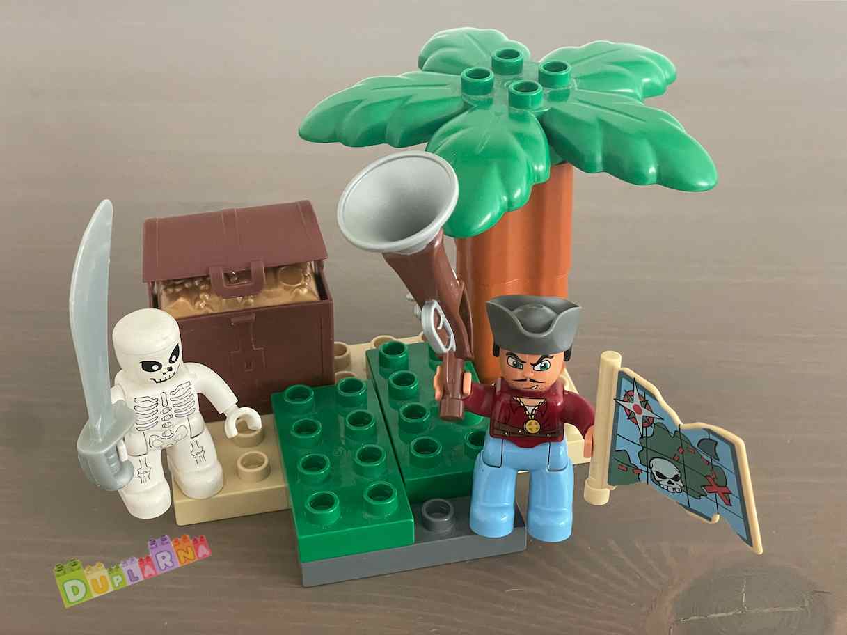Lego Duplo 7883 - Piráti - Hon za pokladem - kostlivec a pirát