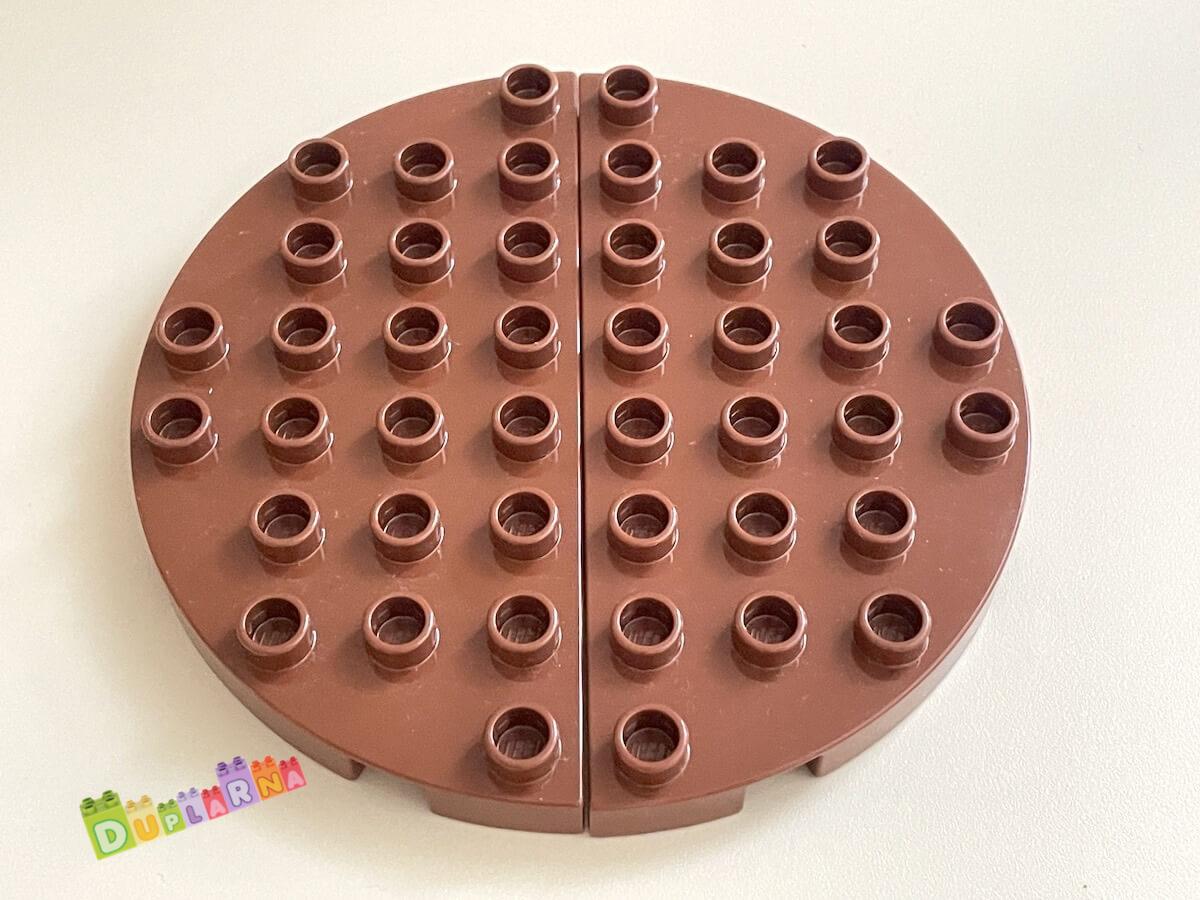 Lego Duplo Podložka 4x8 kulatá tmavě hnědá zaoblená