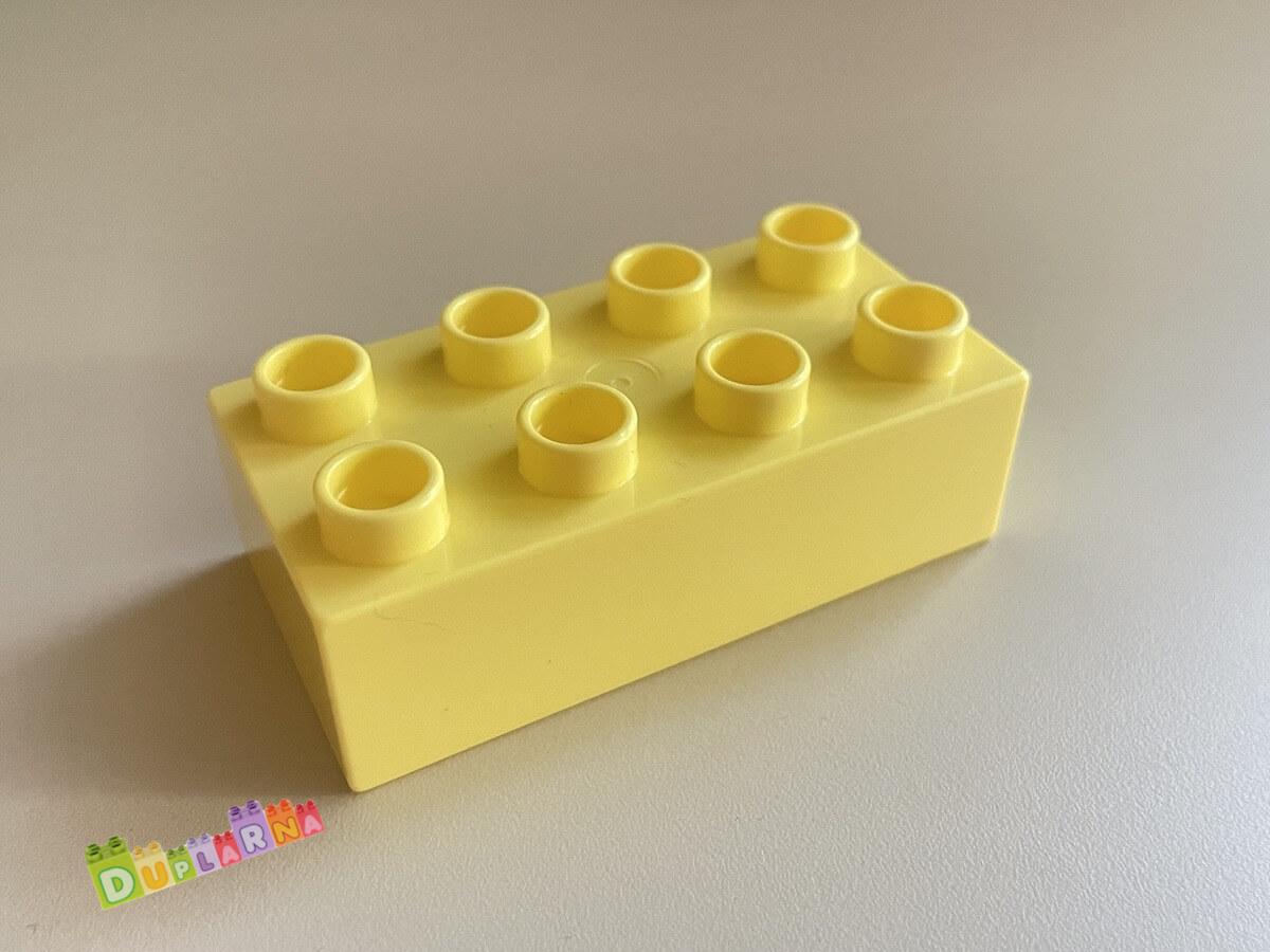 Lego Duplo - kostka / kostky 2x4 světle žlutá nové