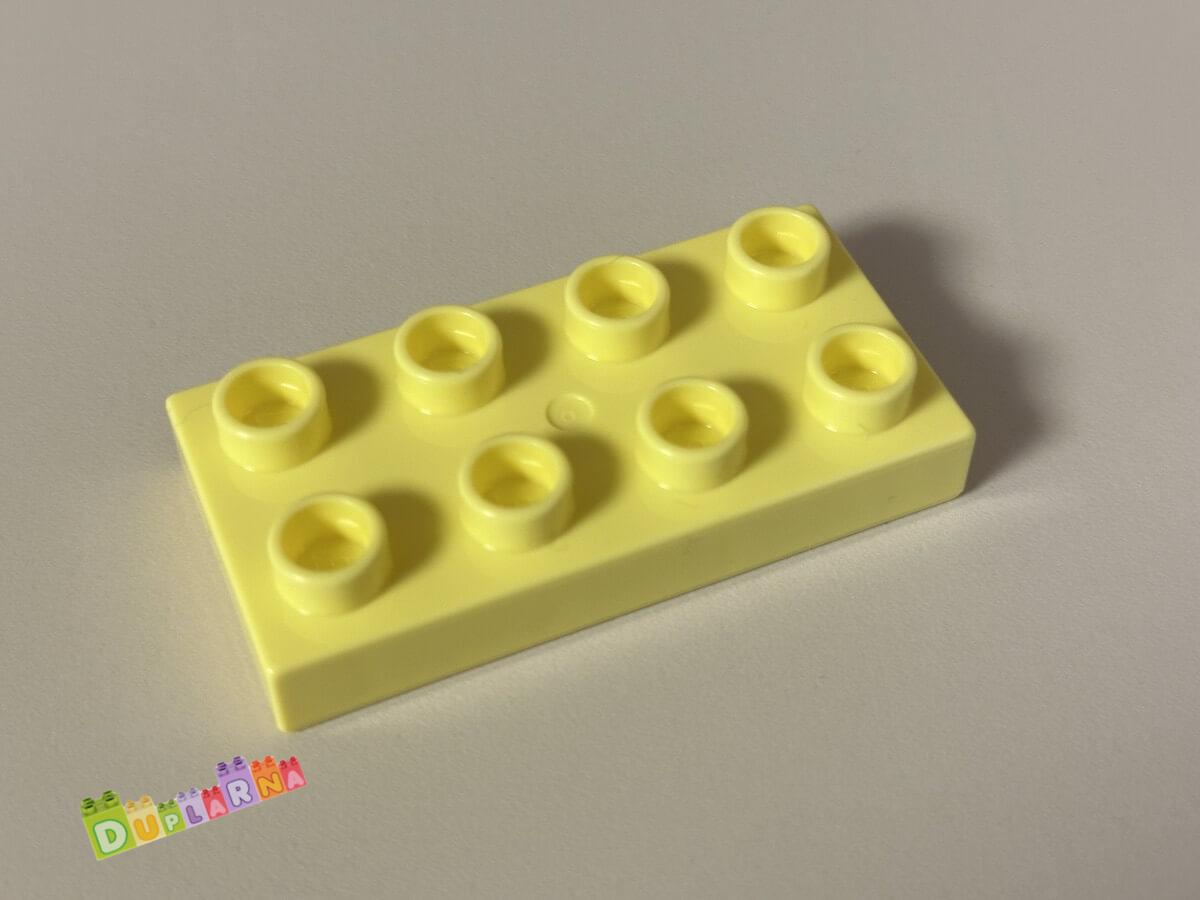 Lego Duplo Kostka 2x4 placatá světle žlutá