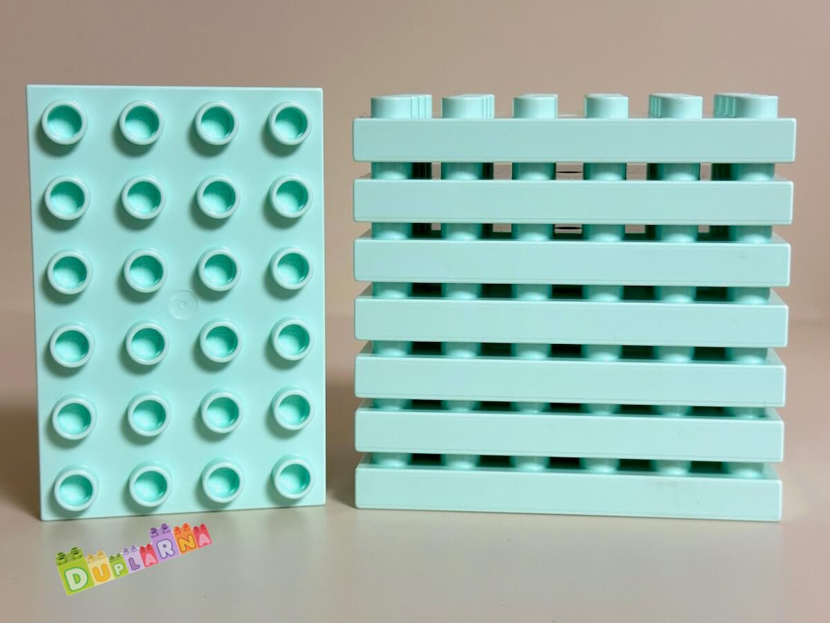 Lego Duplo - deska / podložka - kostky 4x6 světle modrá