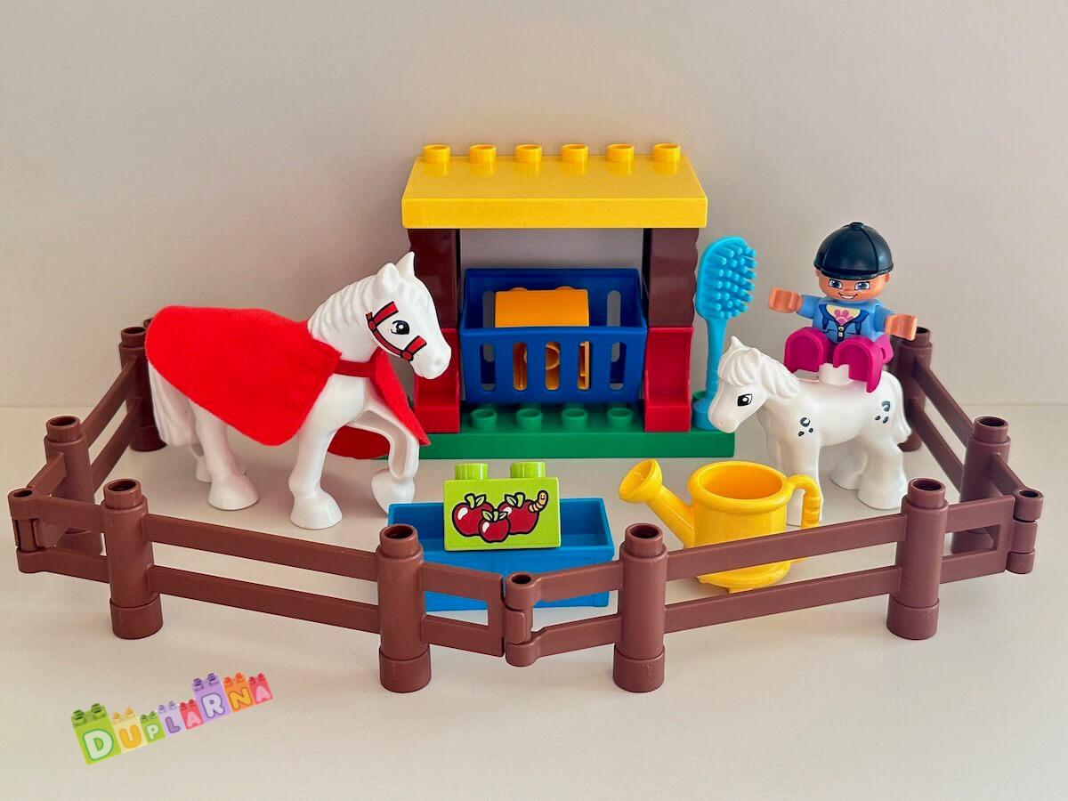 Lego Duplo 10806 - Koňské Stáje / Menší farma