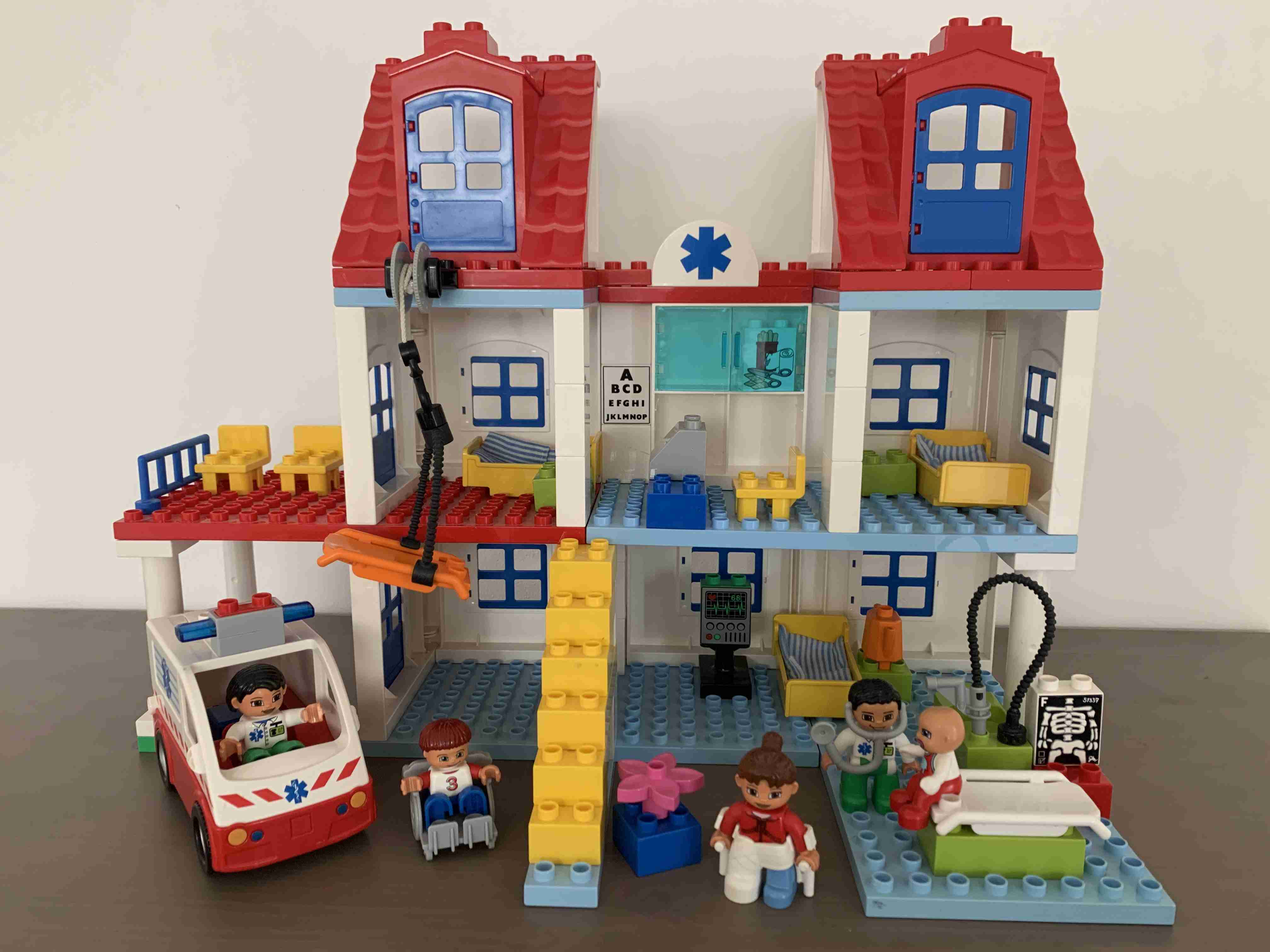 Lego Duplo 5795 - Velká městská nemocnice