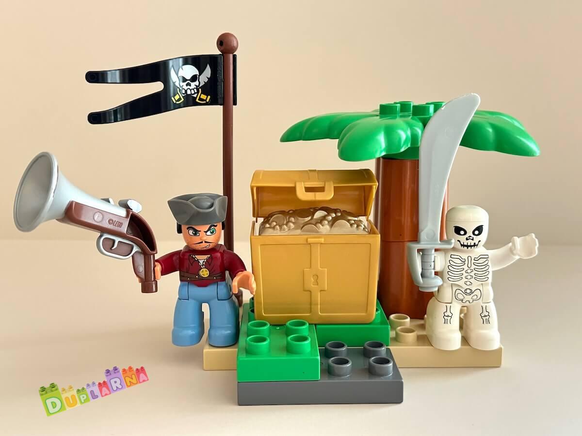 Lego Duplo 7883 - Piráti - Hon za pokladem - kostlivec a pirát
