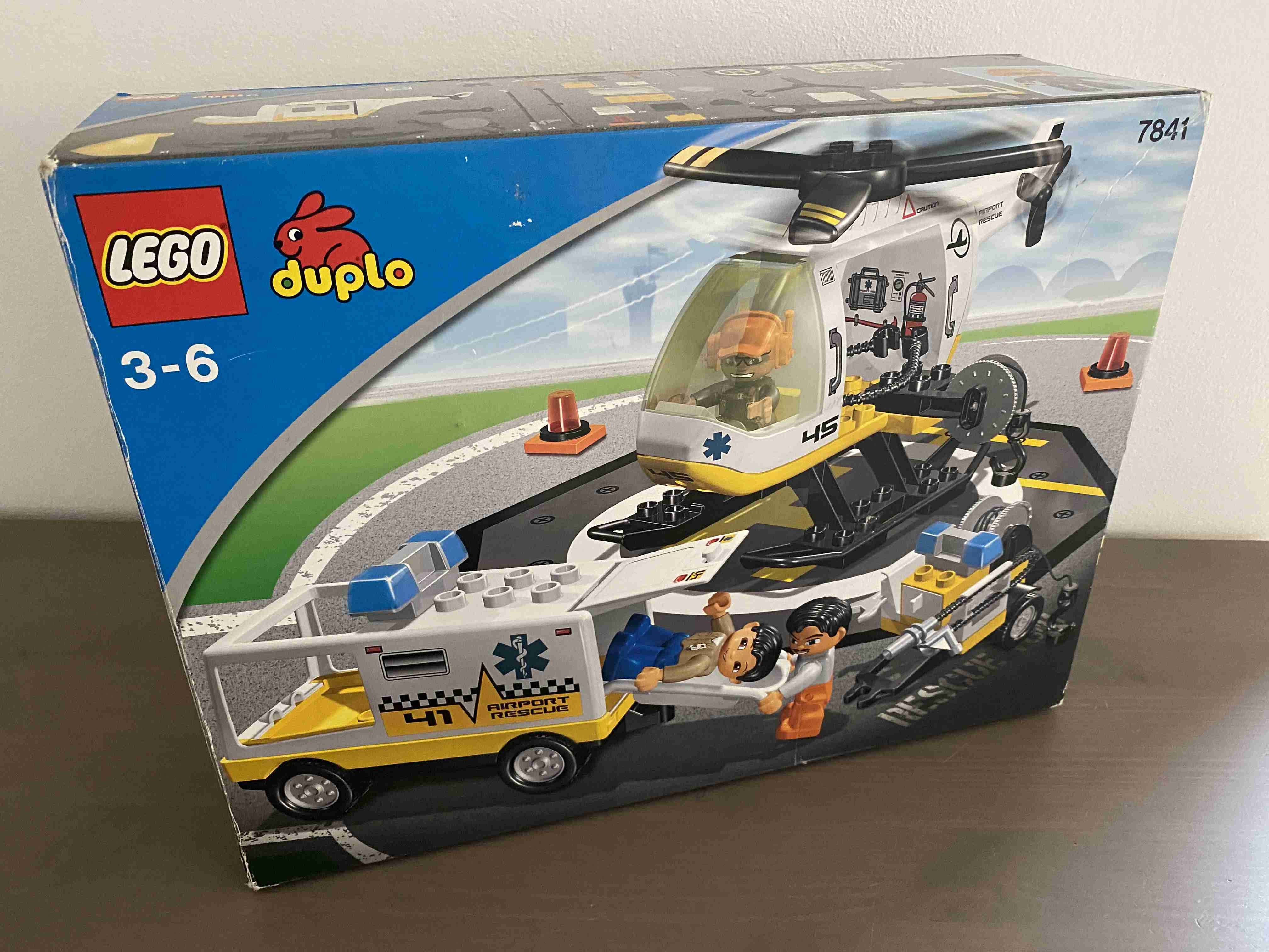 Lego Duplo 7841 - Letištní Vrtulník a sanitka - Helicopter Rescue Unit