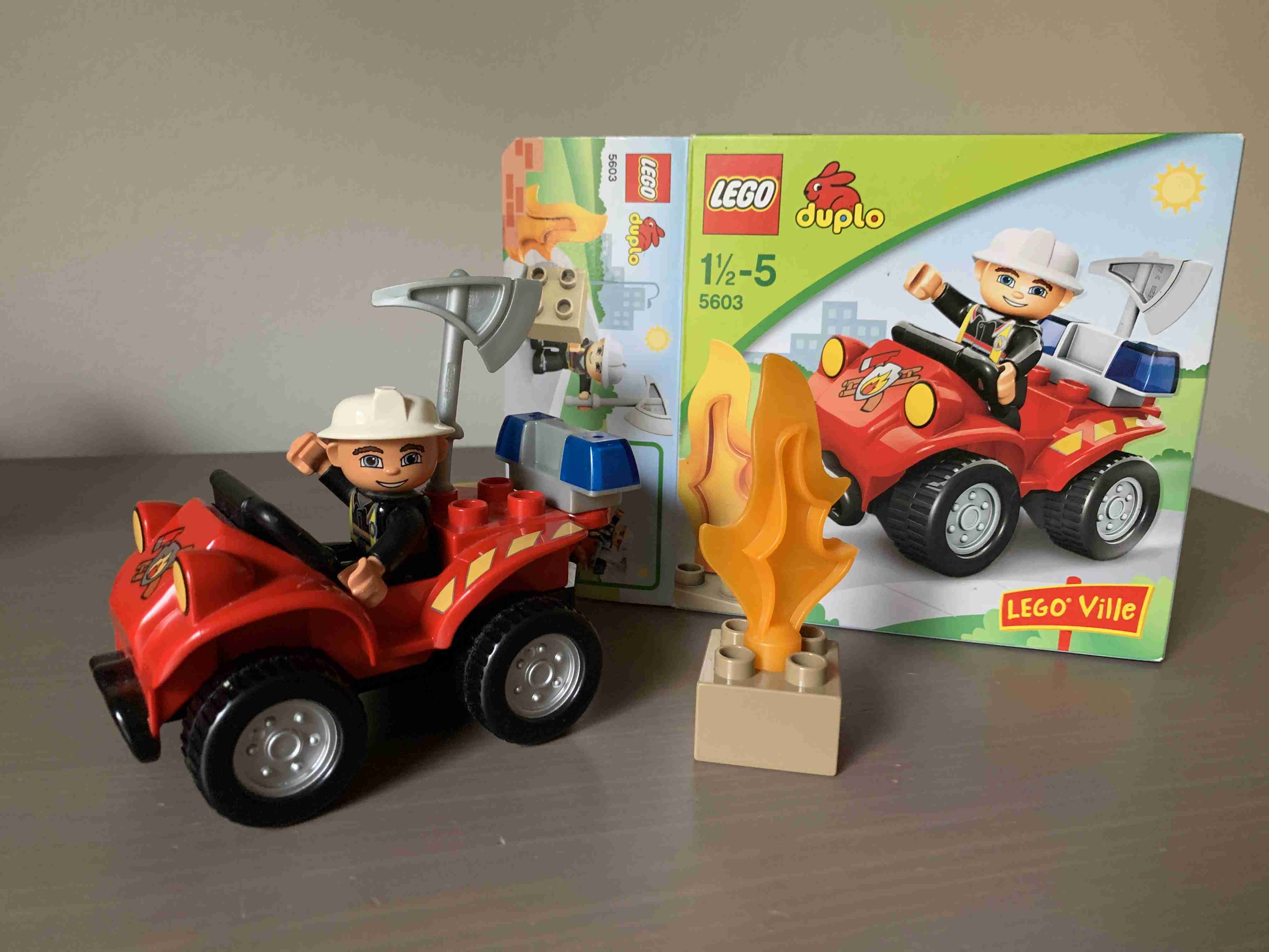 Lego Duplo 5603 - Velitel hasičů / Hasiči