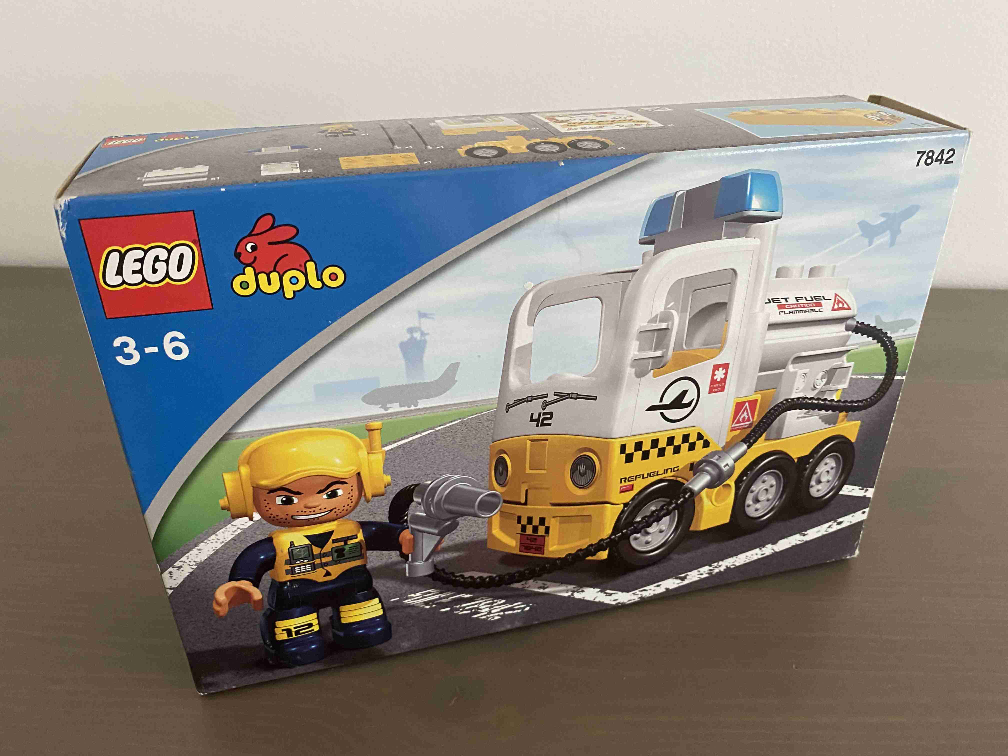 Lego Duplo 7842 - Letištní tankovací cisterna