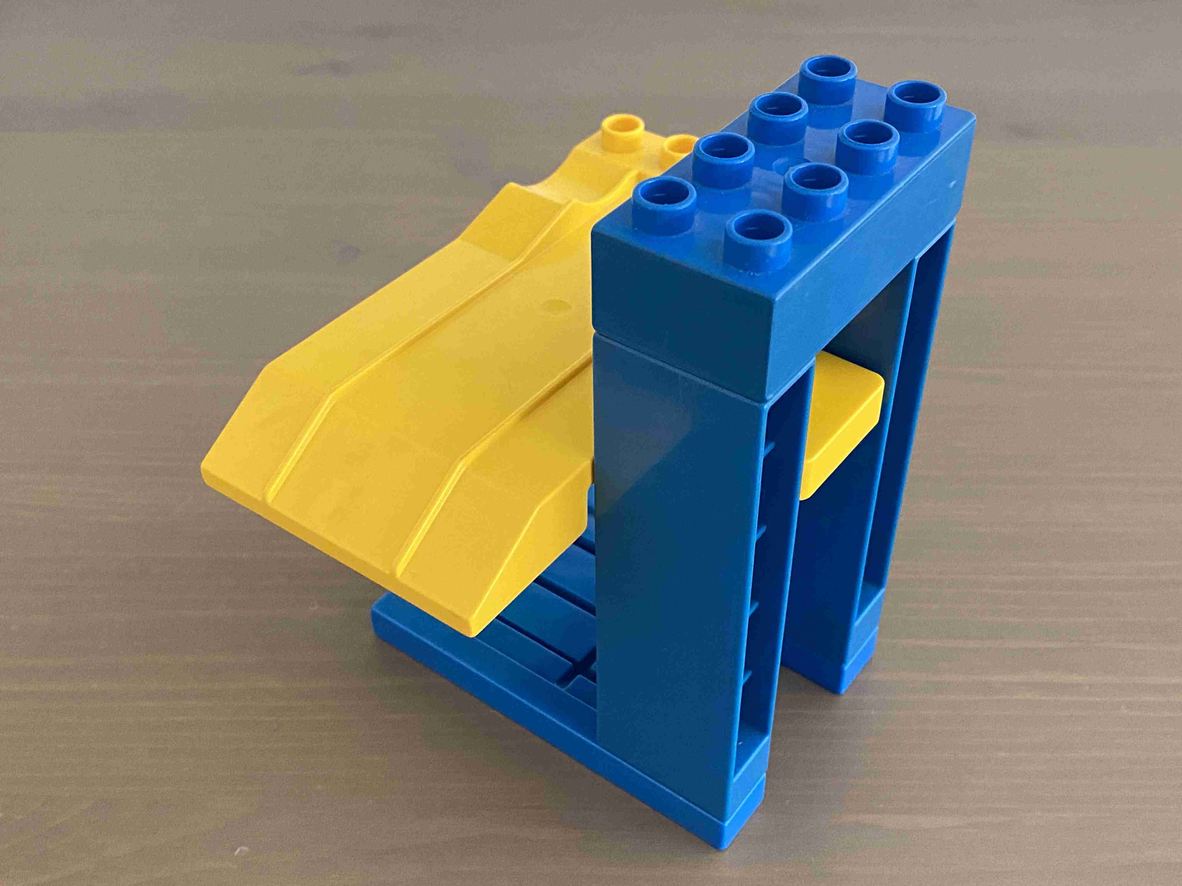 Lego Duplo výtah pro auta / zvedací plošina