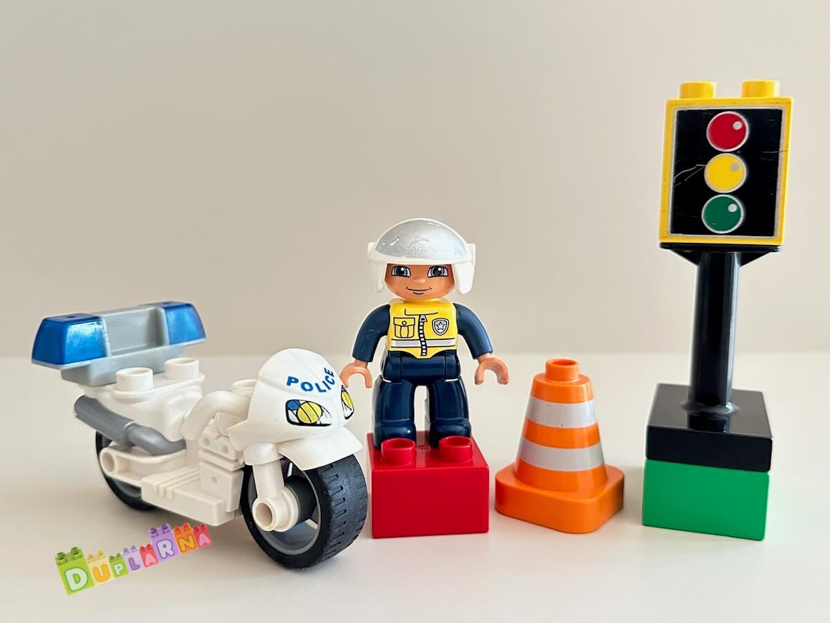 Lego Duplo 5679 - Policejní motorka / policie