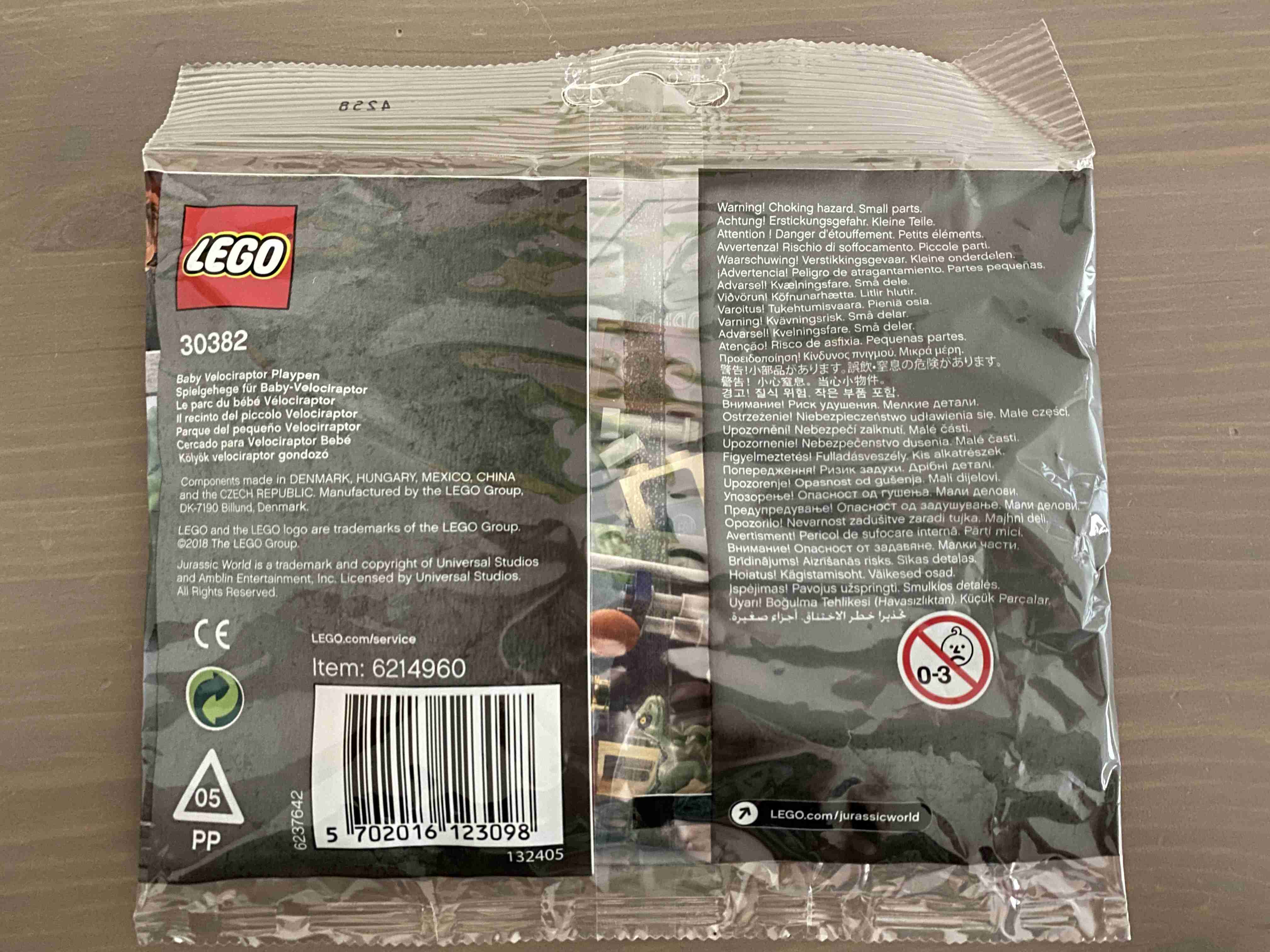 Lego Jurassic World 30382 - Ohrádka s mládětem Velociraptora
