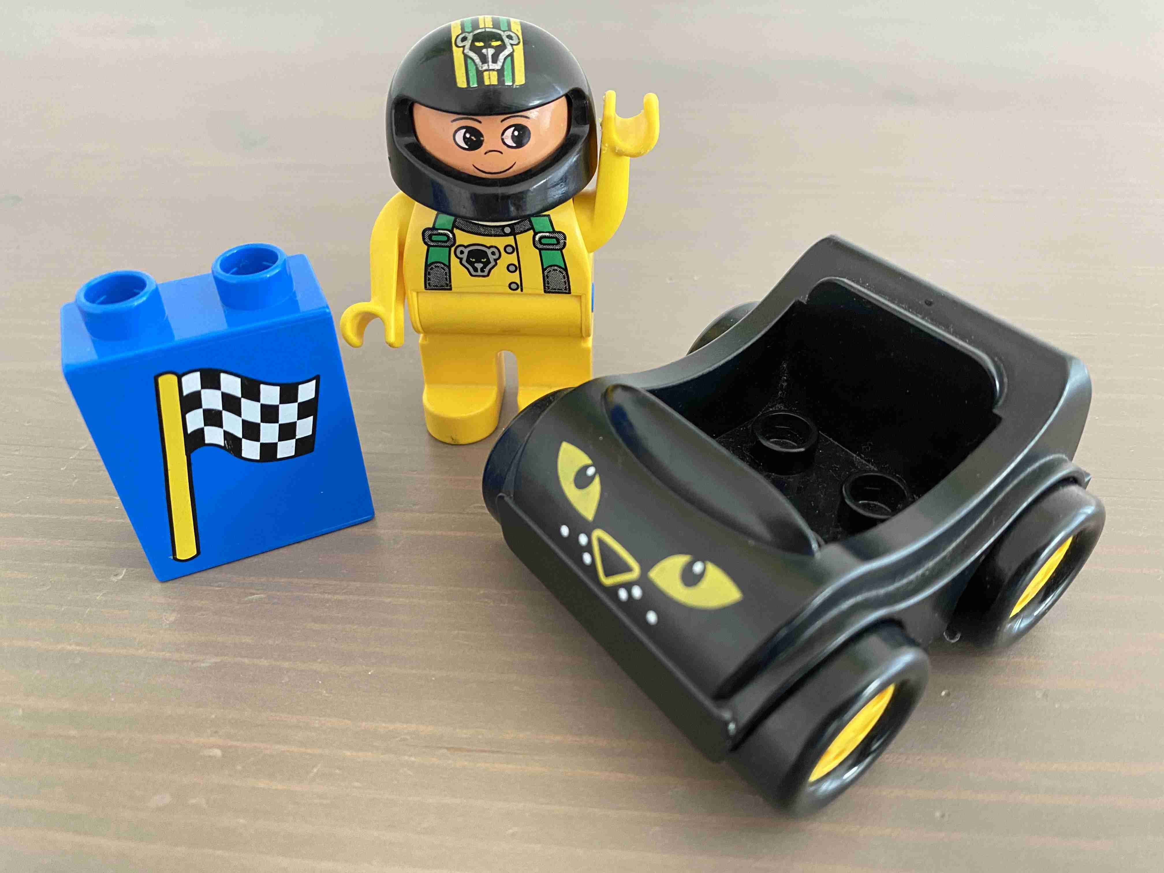 Lego Duplo 1403 - Závodní auto