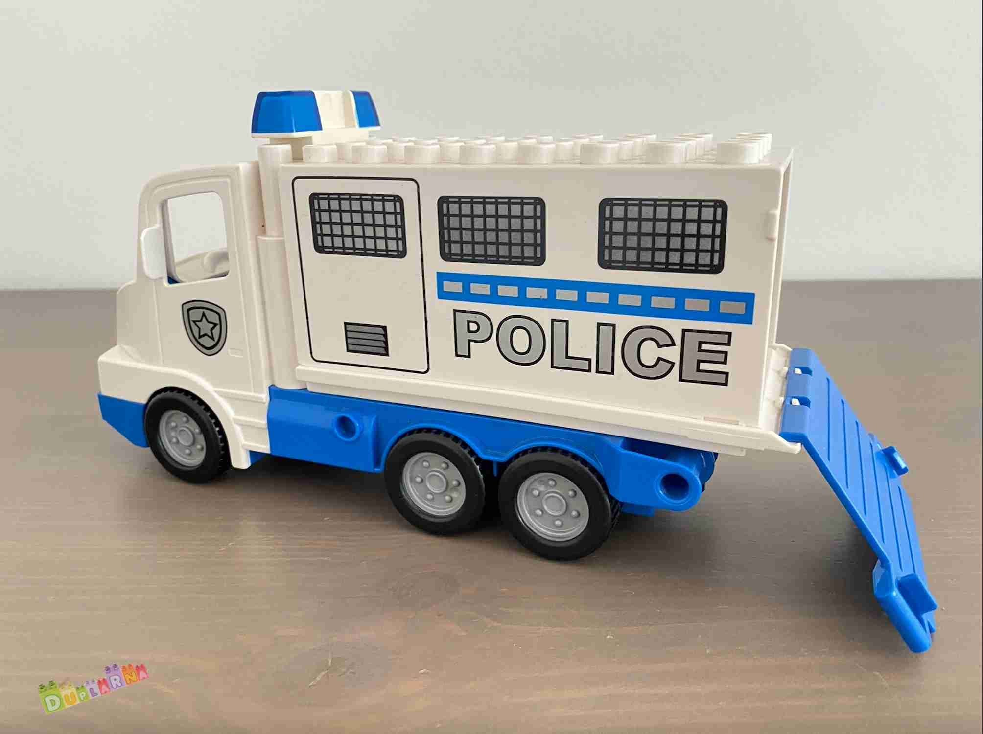 Lego duplo - Dodávka s majáčkem