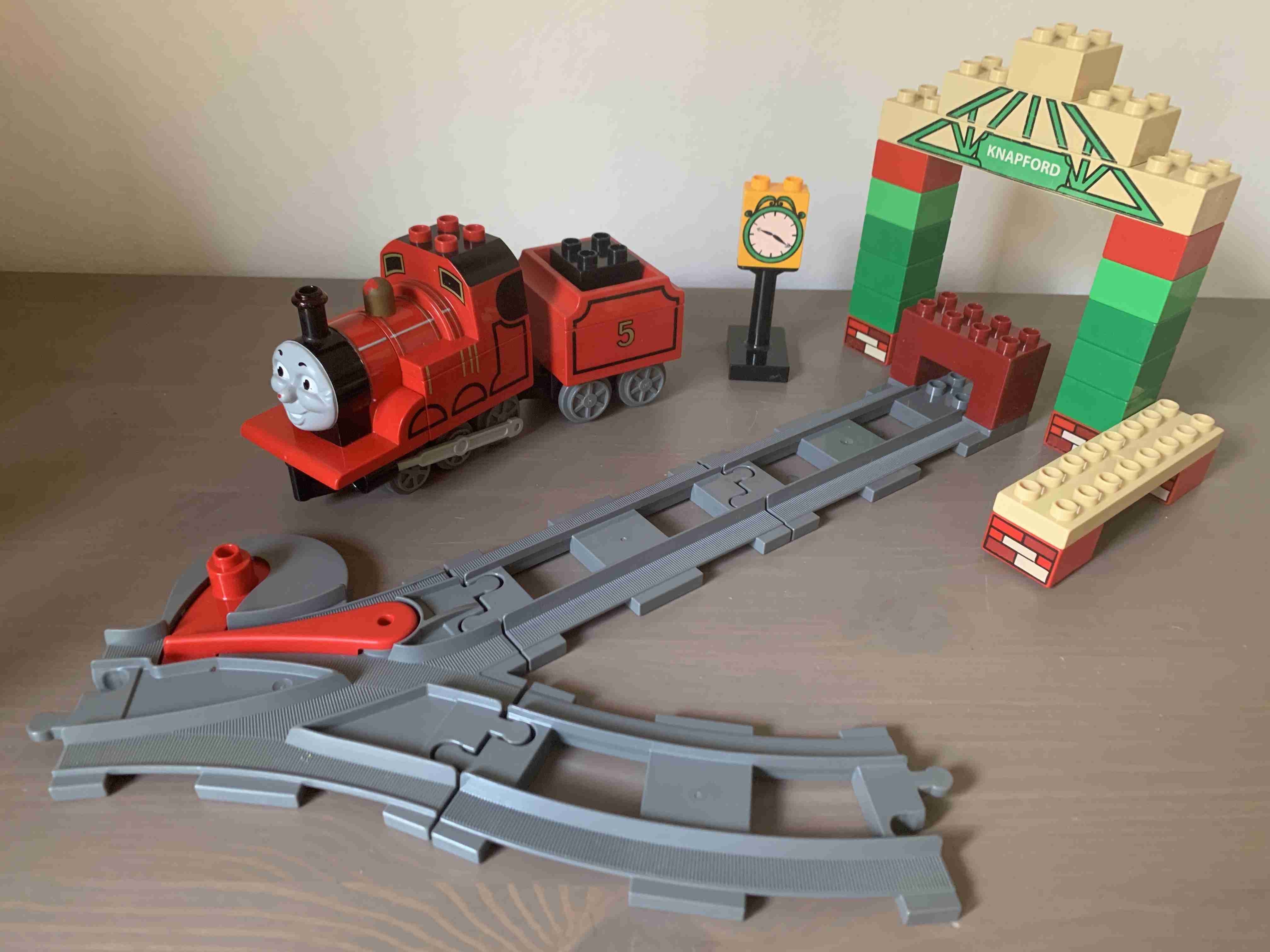 Lego Duplo 5552 - Mašinka Tomáš - Jakub - James na nádraží