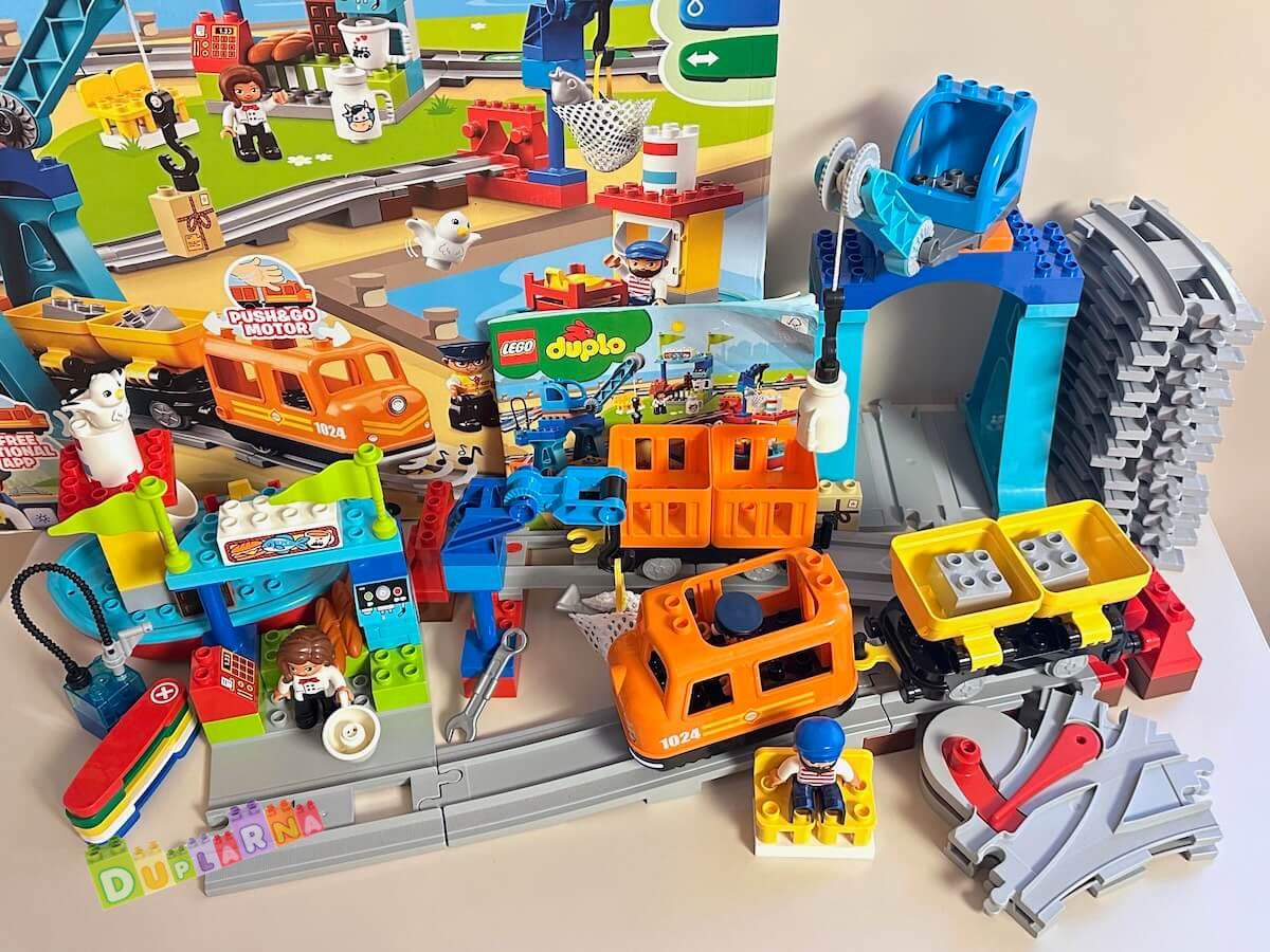 Lego Duplo 10875 - Nákladní Vlak