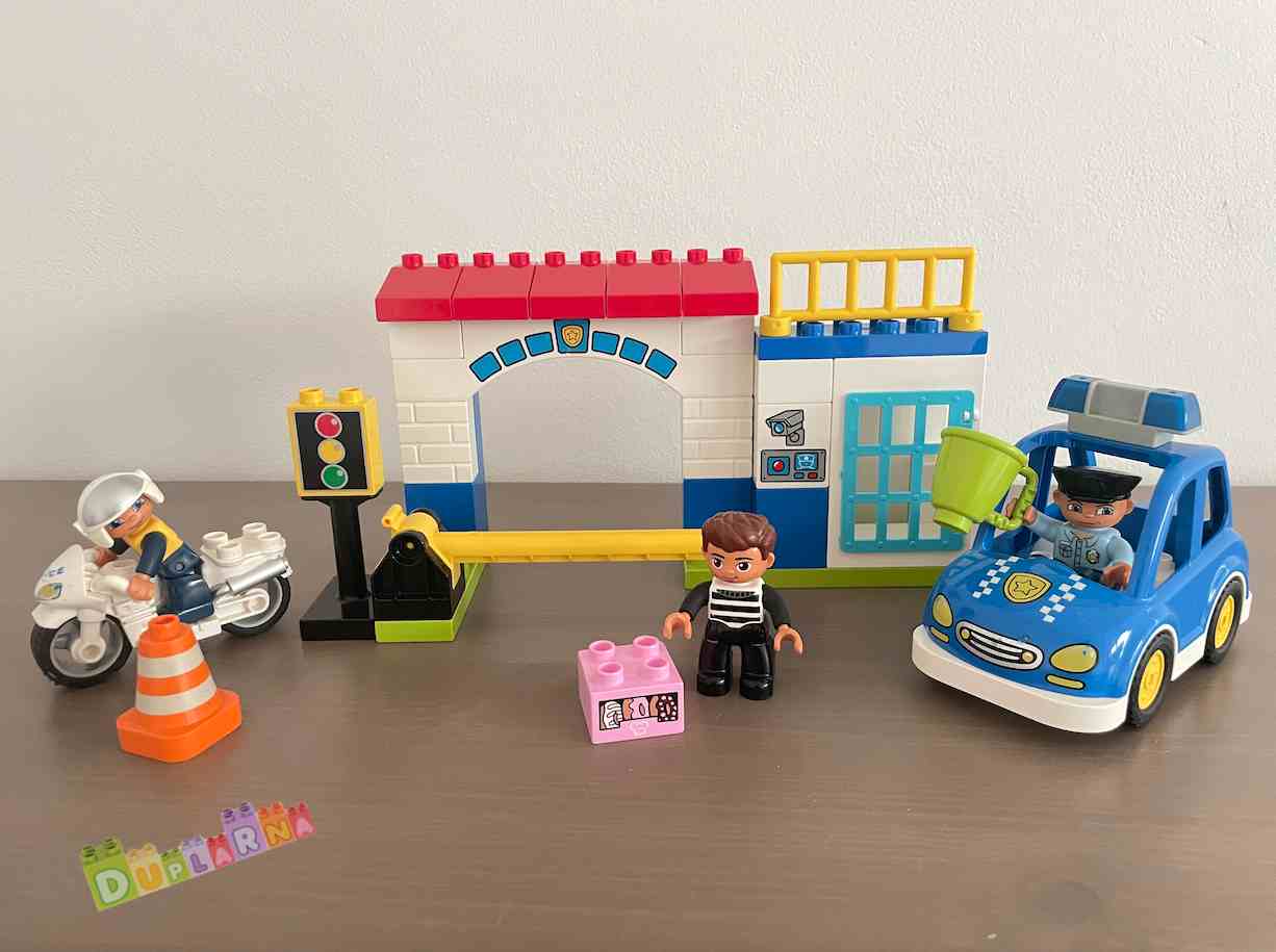 Lego Duplo - Policejní stanice / Policie
