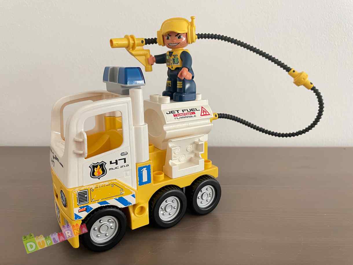 Lego Duplo 7842 - Letištní tankovací cisterna