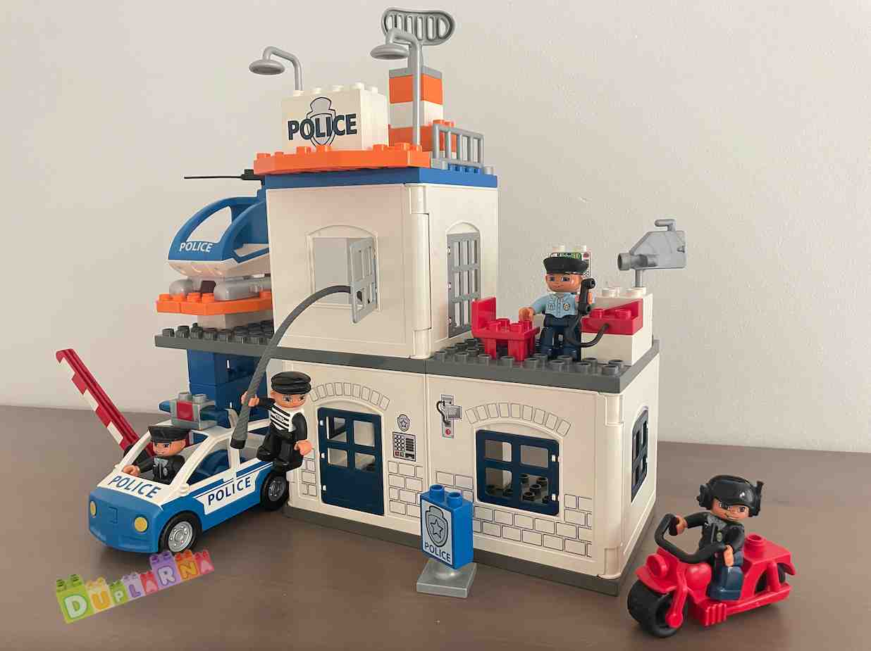 Lego Duplo 4965 - Policejní stanice s vrtulníkem / policie