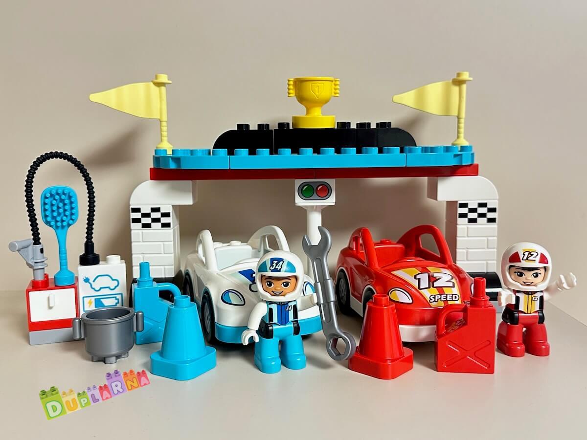 Lego Duplo Town 10947 - Závodní auta natahovací