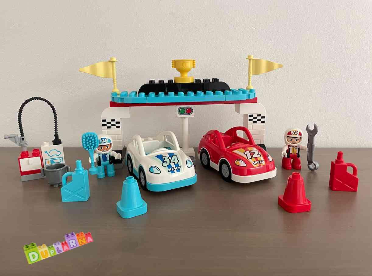 Lego Duplo Town 10947 - Závodní auta natahovací