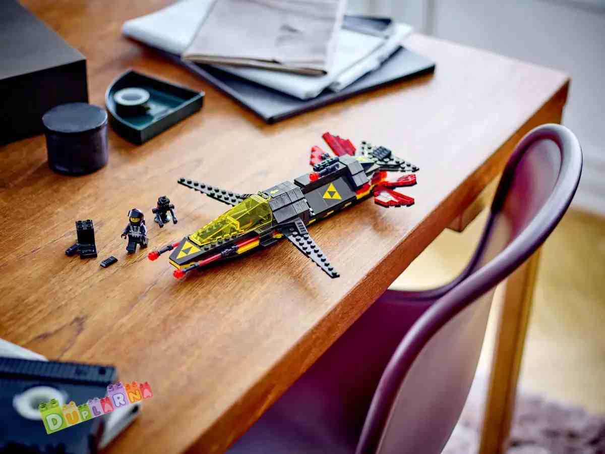 Lego VIP 40580 - Křižník Blacktron / Blacktron Cruiser