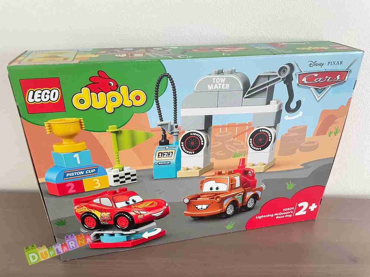 Lego Duplo 10924 - Cars / Závodní den Bleska McQueena