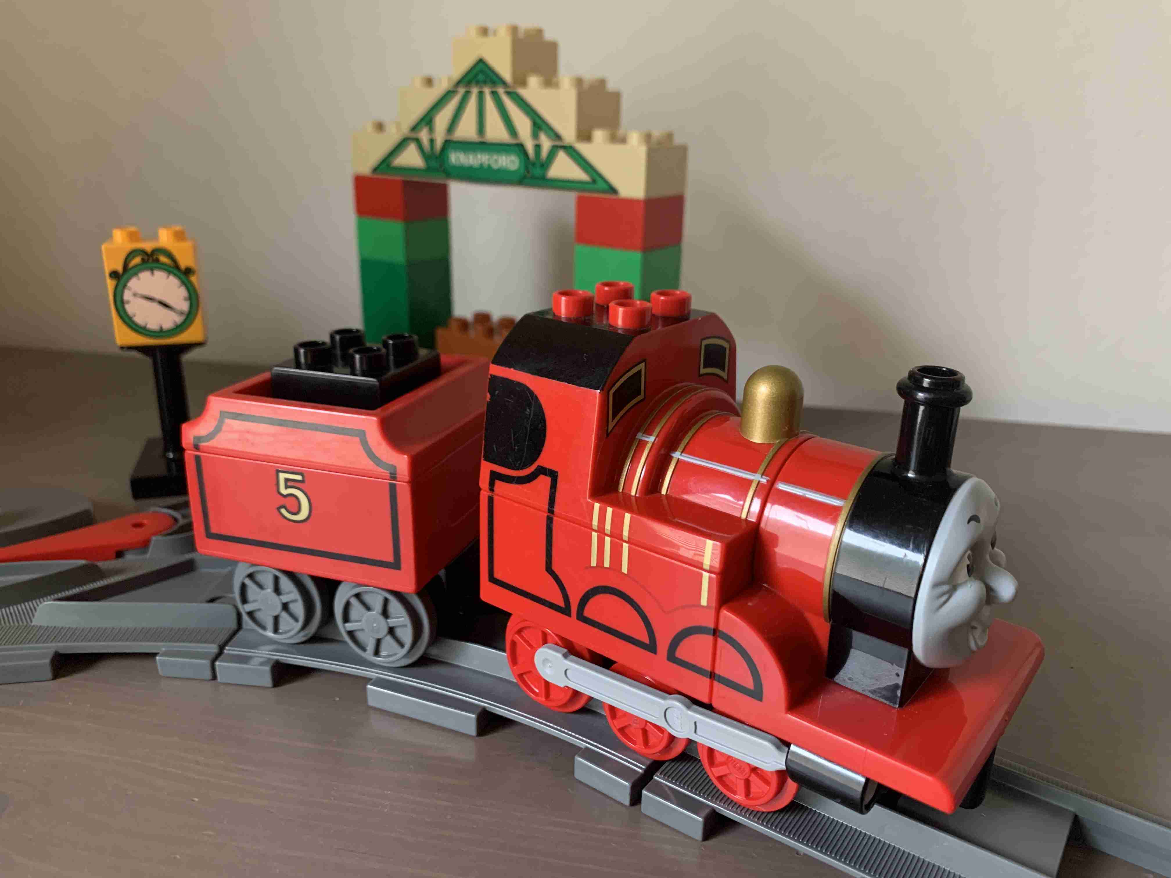 Lego Duplo 5552 - Mašinka Tomáš - Jakub - James na nádraží