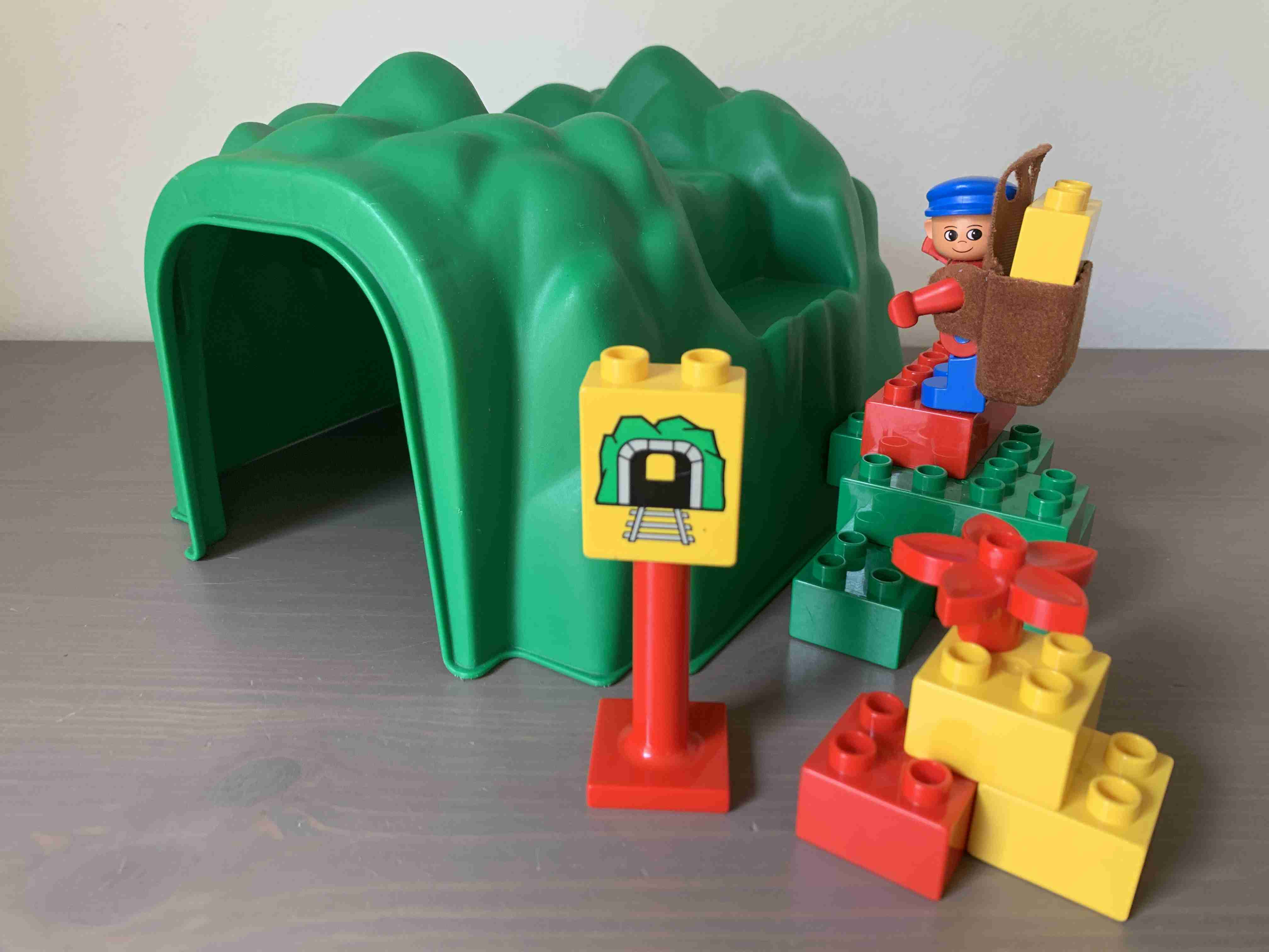 Lego Duplo 2938 - Tunel pro vlaky