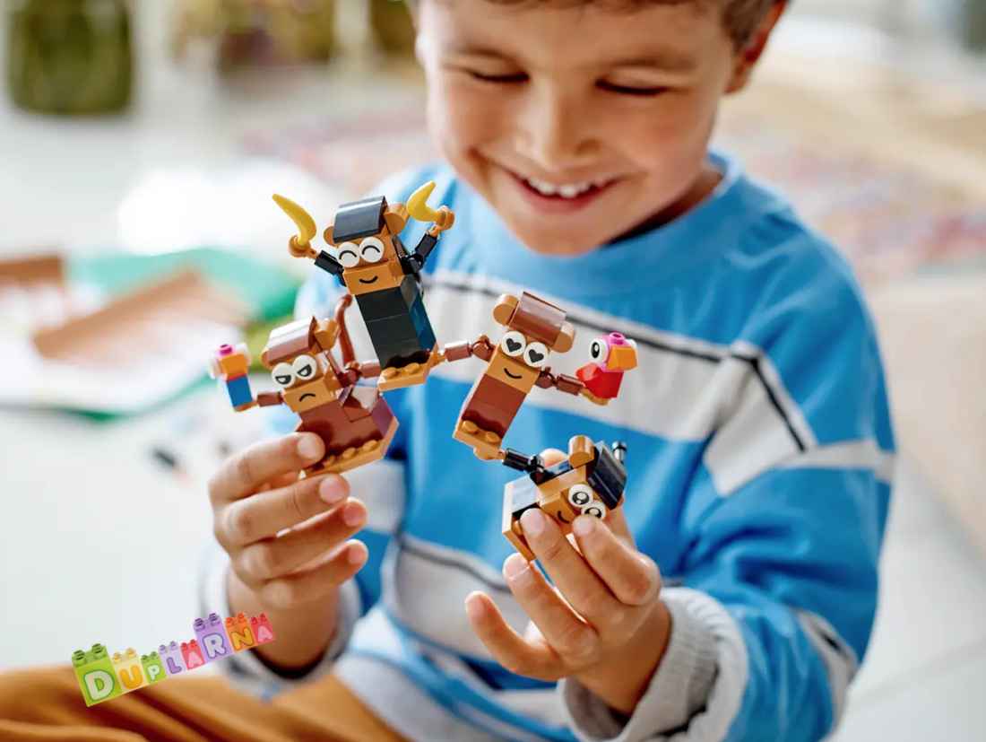 Lego Classic 11031 - Kreativní zábava s opicemi