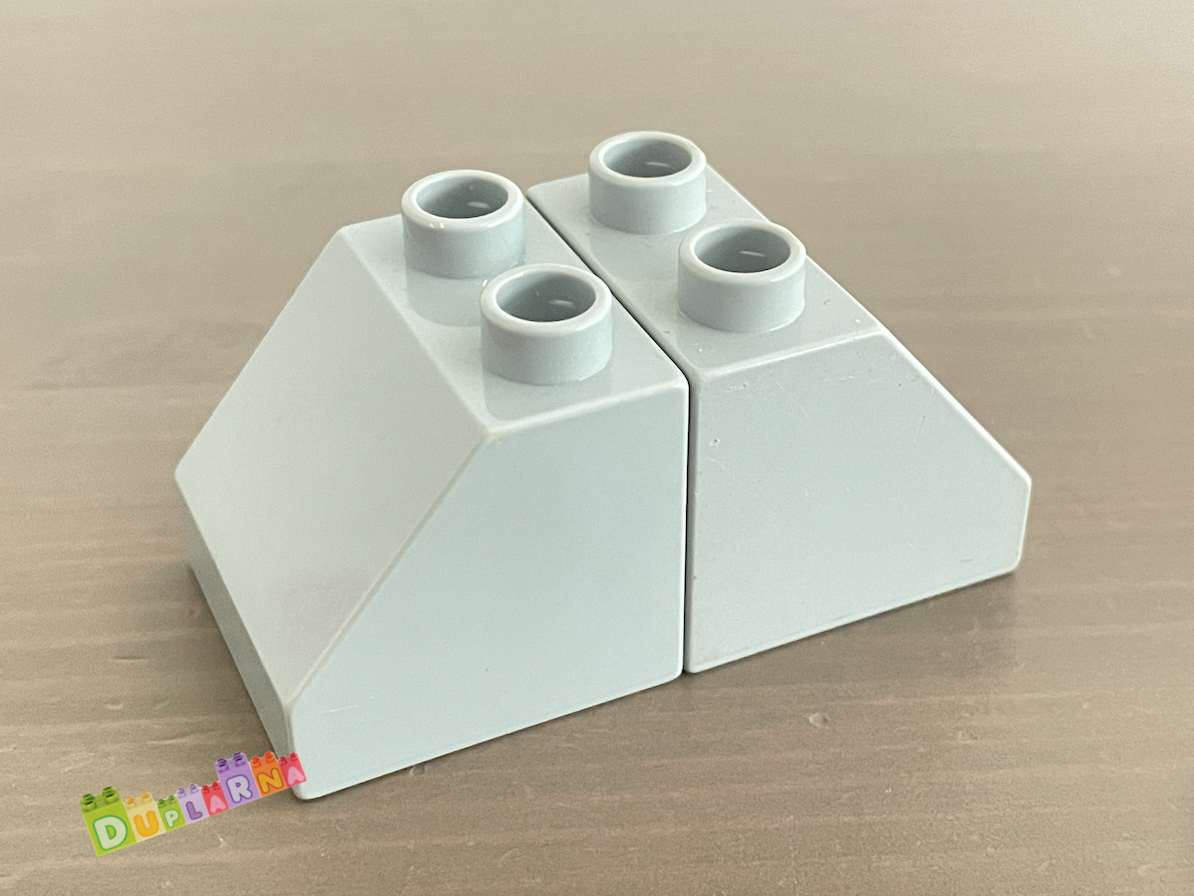 Lego Duplo Kostka 2x2 zkosená šedá