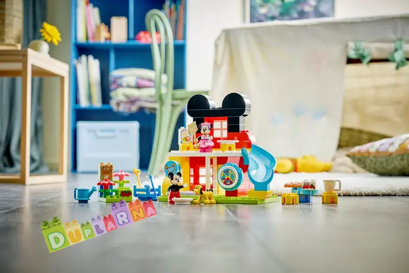 Lego Duplo 10465 - Mickeyho klubík, Minnie a Pluto