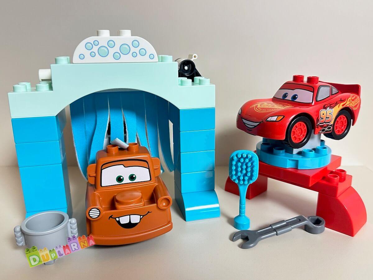 Lego Duplo 10996 - Cars - Na myčce s Bleskem McQueenem a Burákem