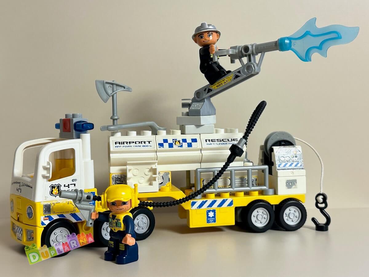 Lego Duplo 7844 - Letištní hasiči - cisterna - Airport Rescue Truck