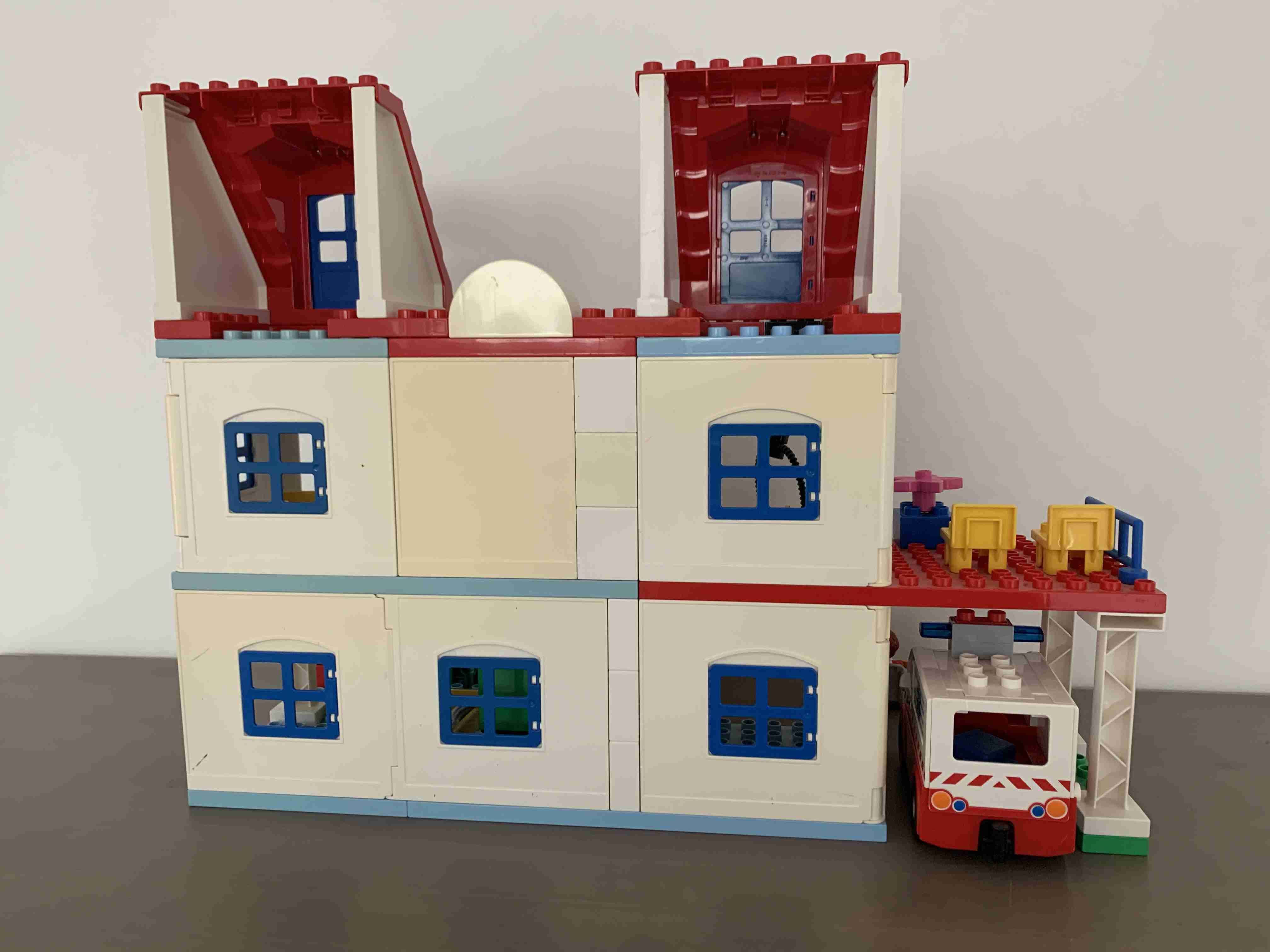 Lego Duplo 5795 - Velká městská nemocnice