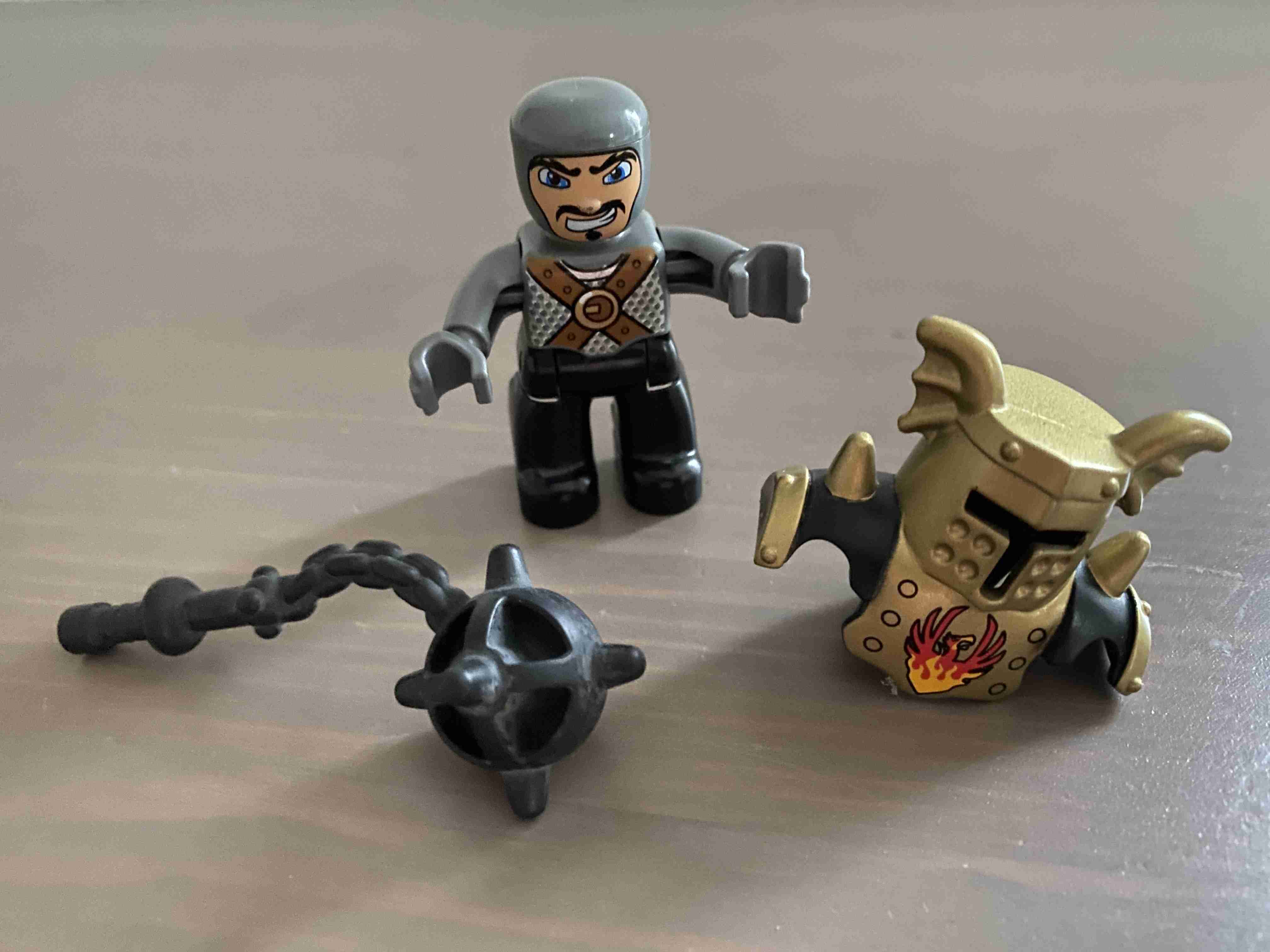 Lego Duplo Rytíř (Palcát,zlaté brnění)
