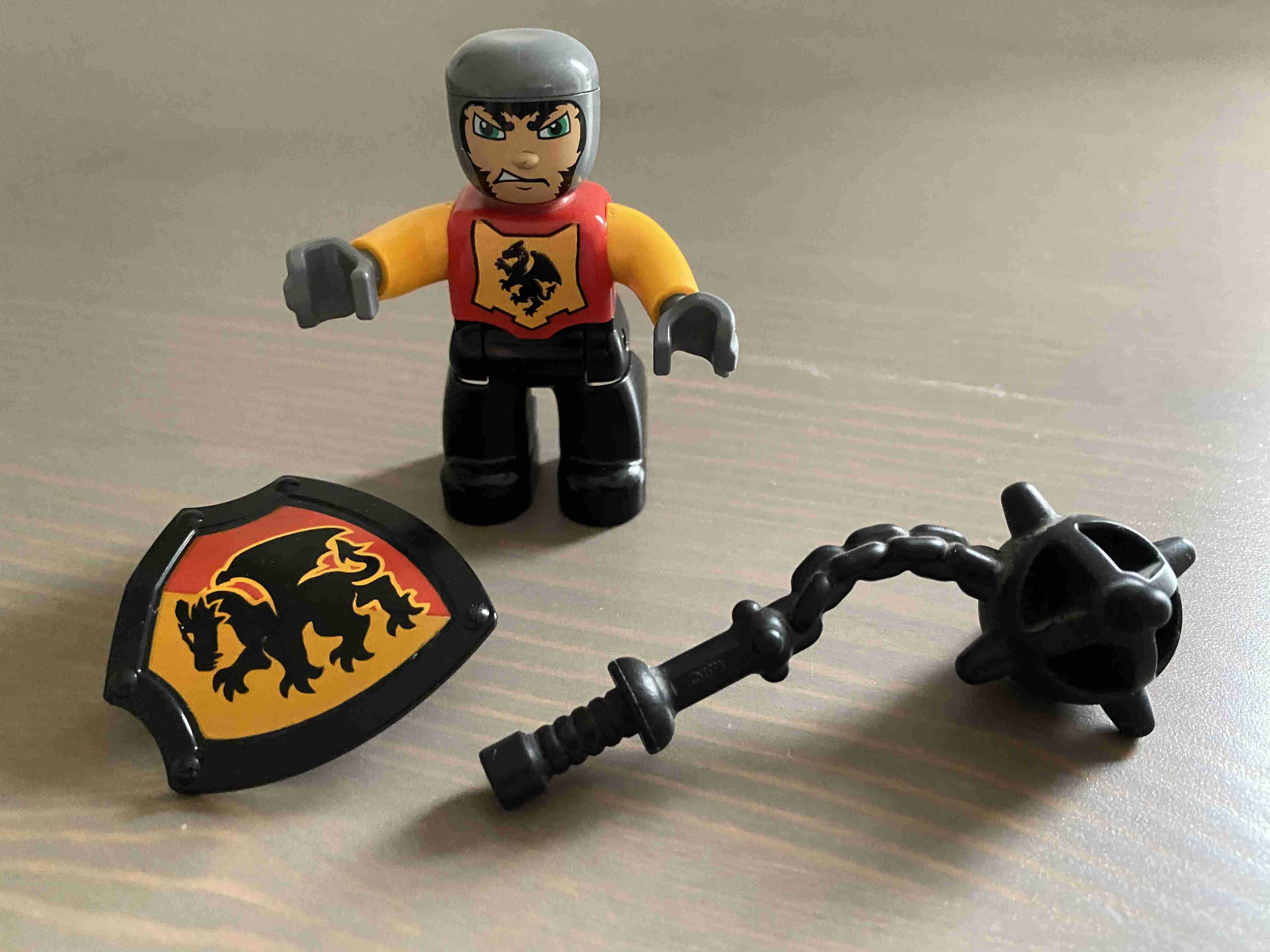 Lego Duplo Rytíř (palcát,štít)
