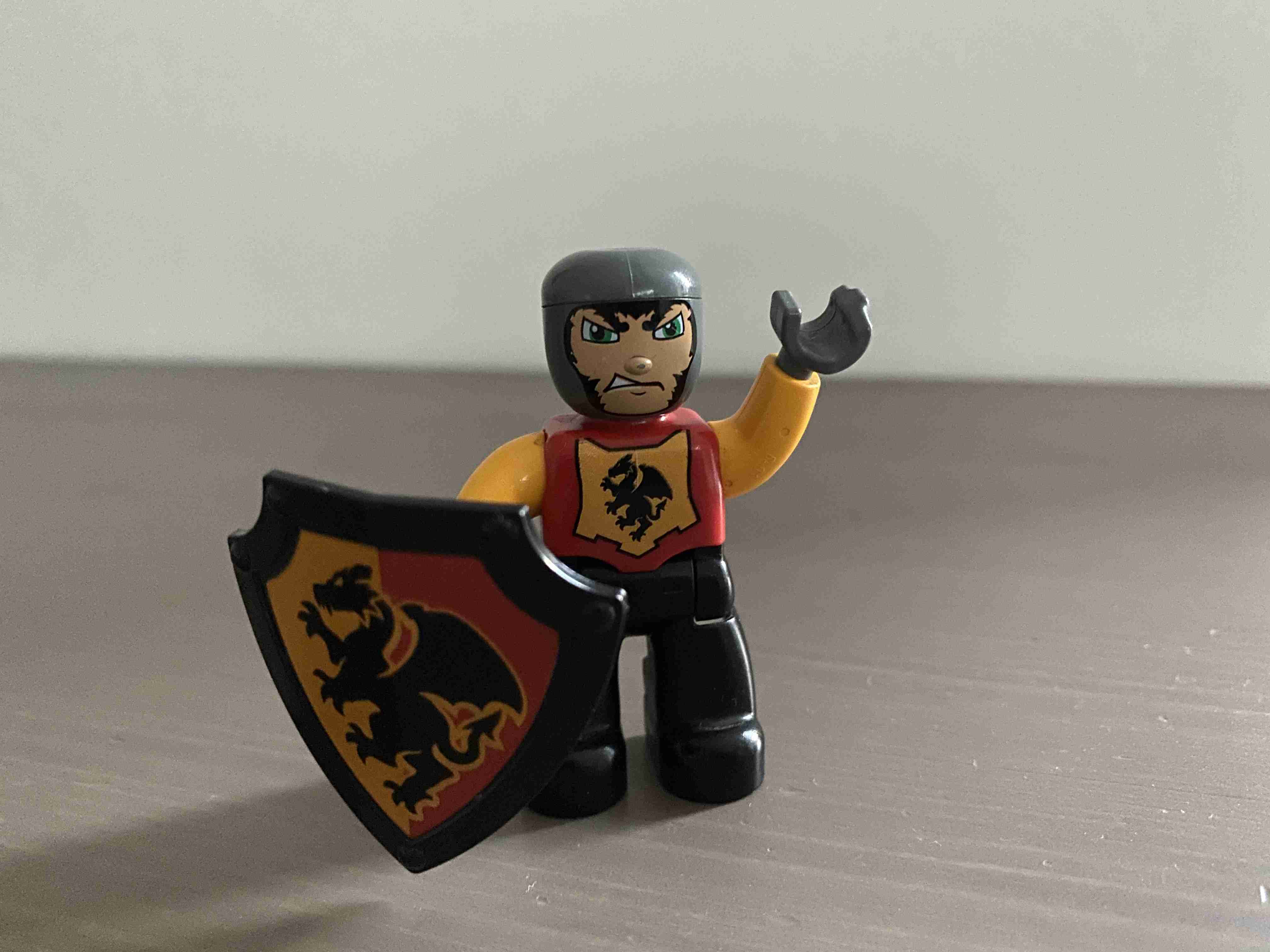Lego Duplo Rytíř se štítem