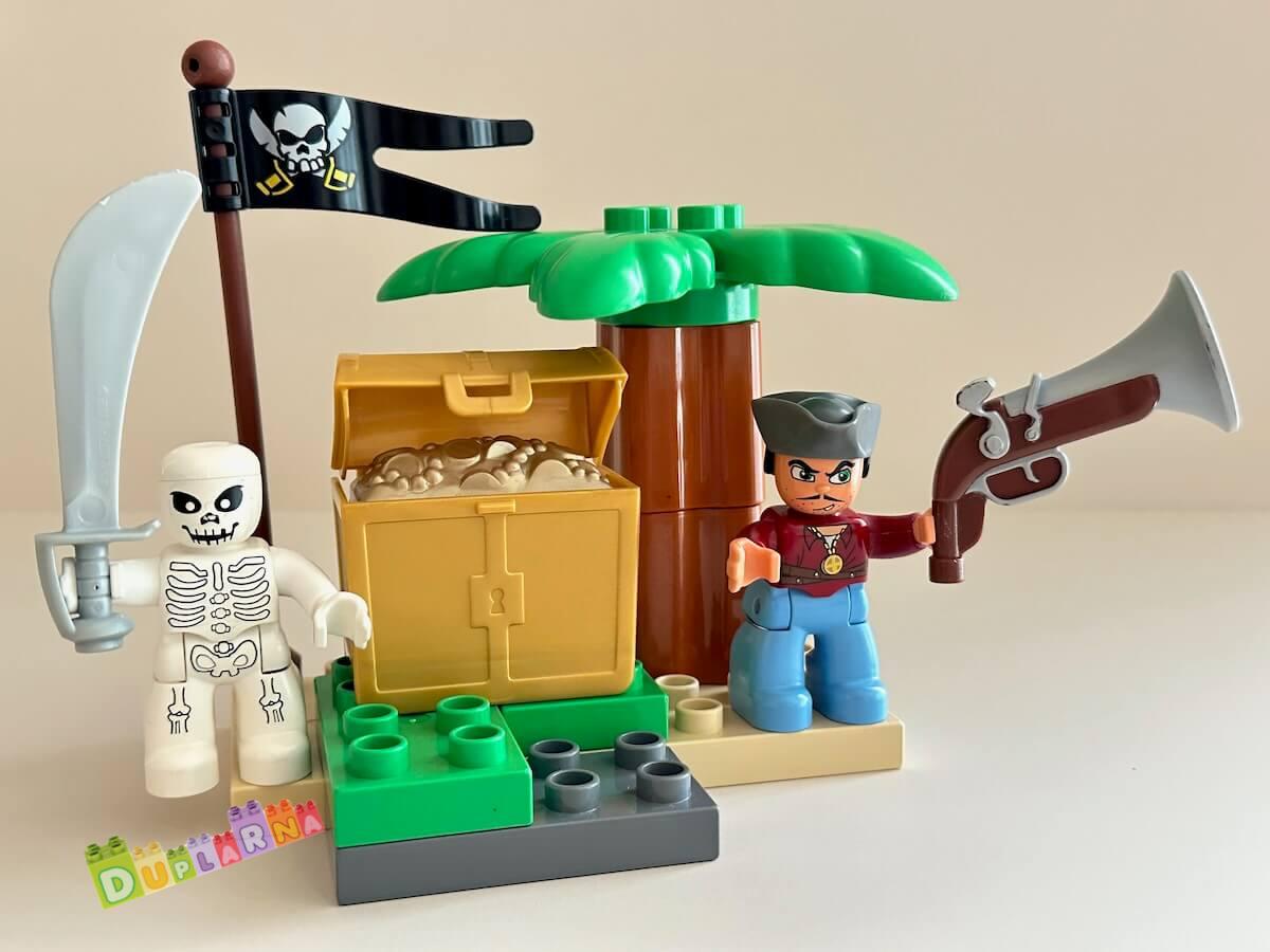 Lego Duplo 7883 - Piráti - Hon za pokladem - kostlivec a pirát