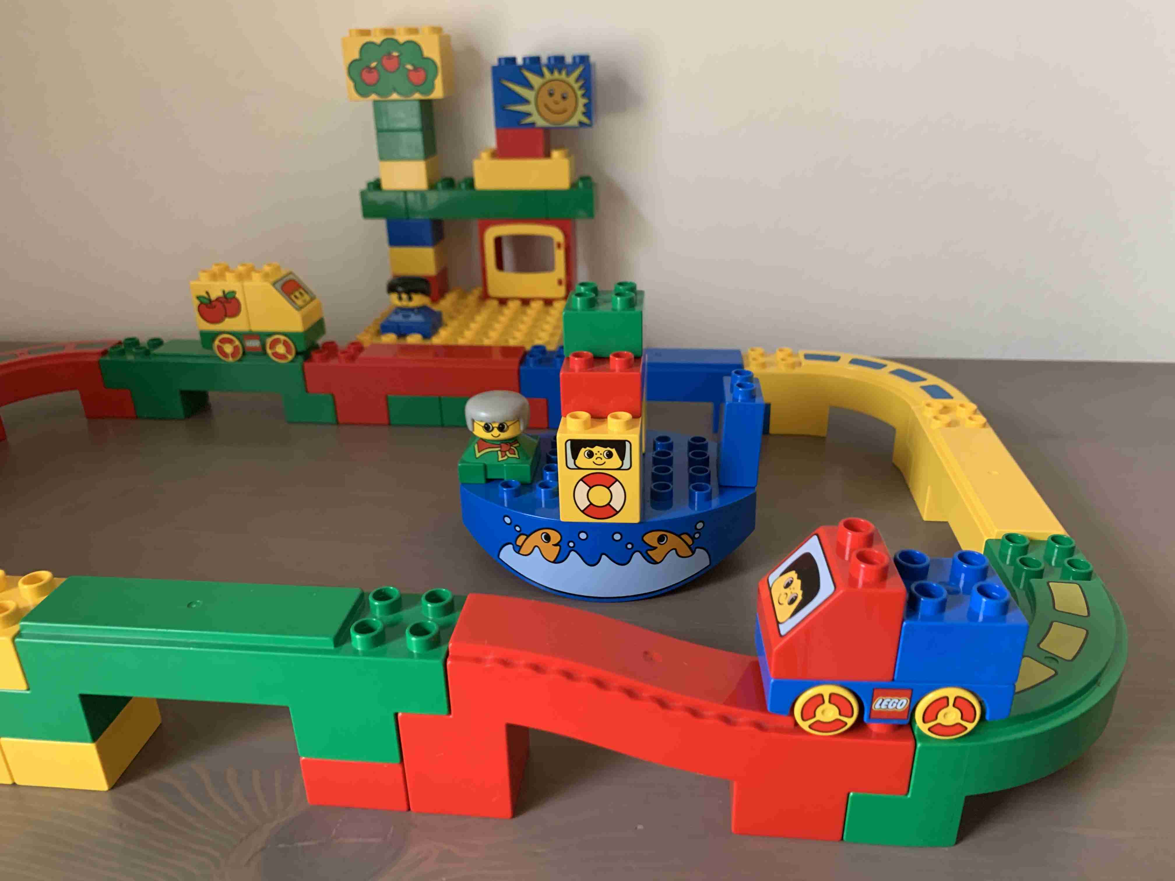Lego Duplo 2281 - Velká vláčkodráha Deluxe