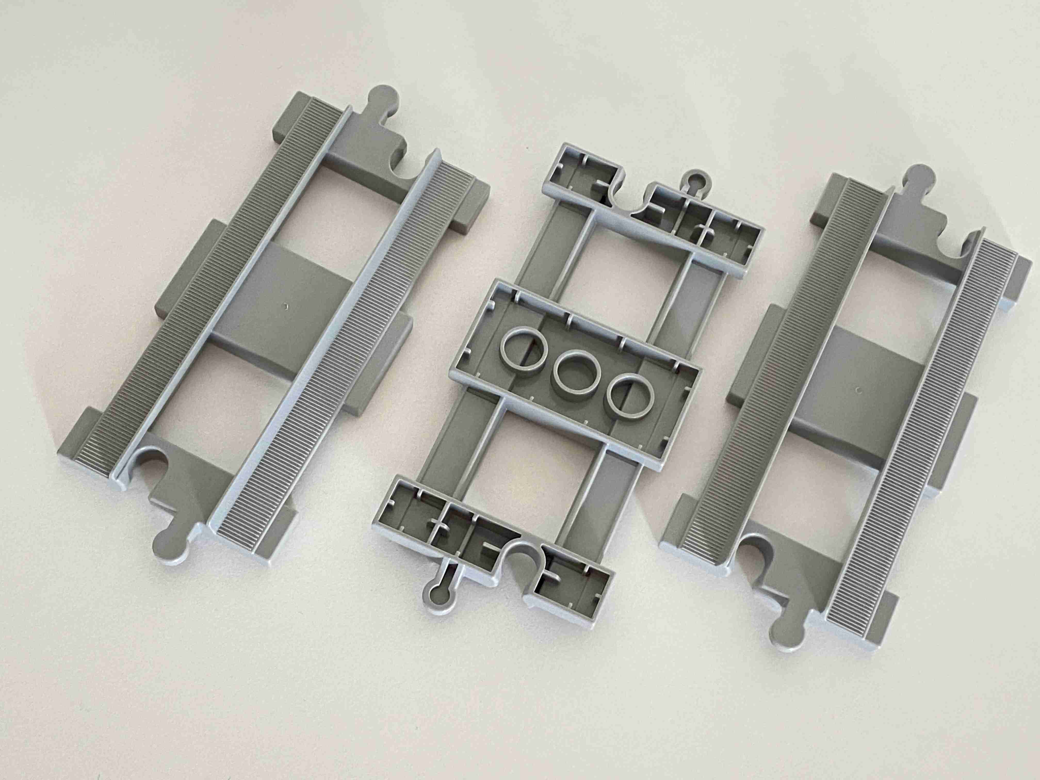 Lego Duplo koleje - rovinka / rovná kolej světle šedá