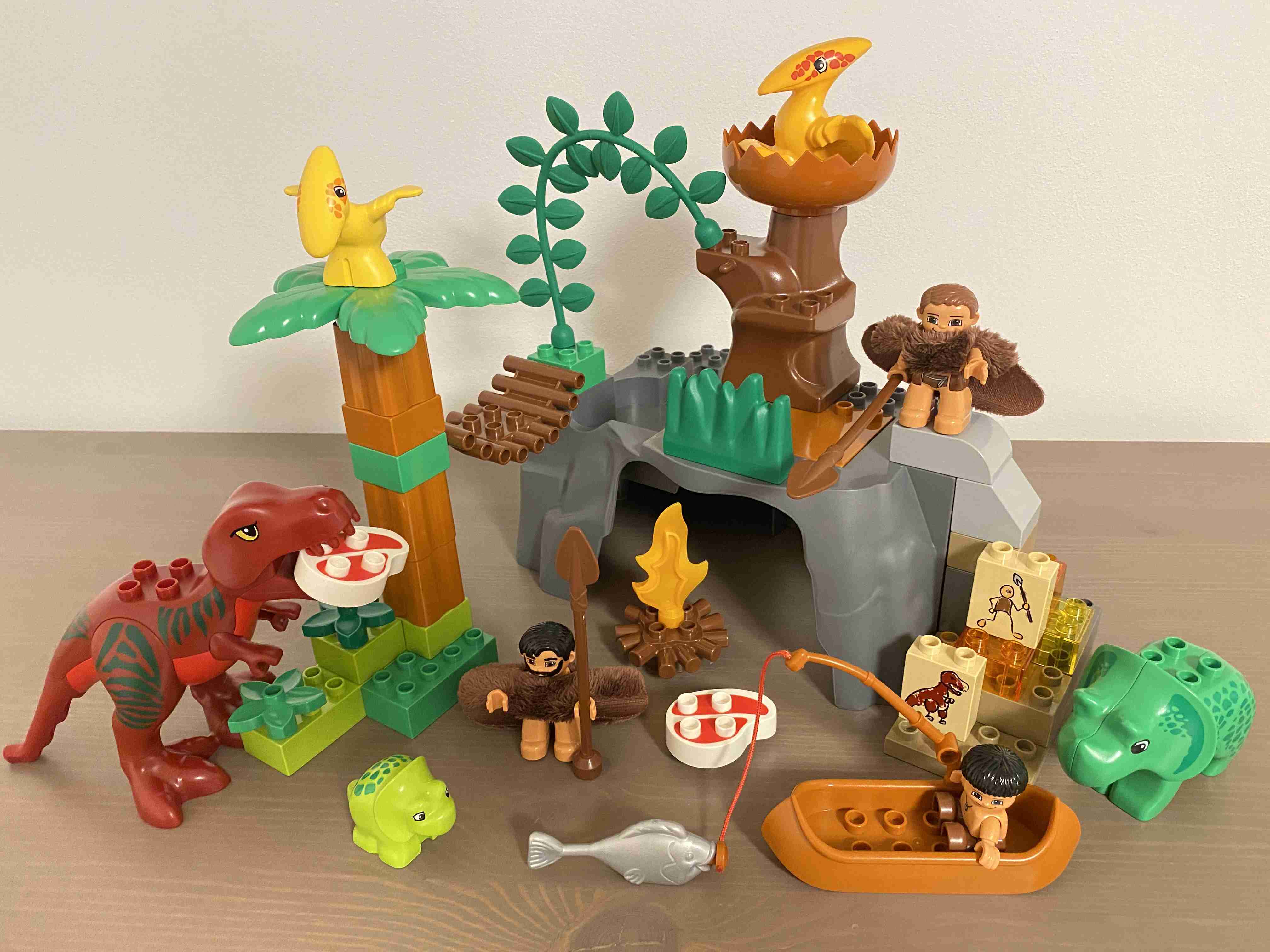 Lego Duplo 5598 - Dino údolí / Dinosauři se skálou