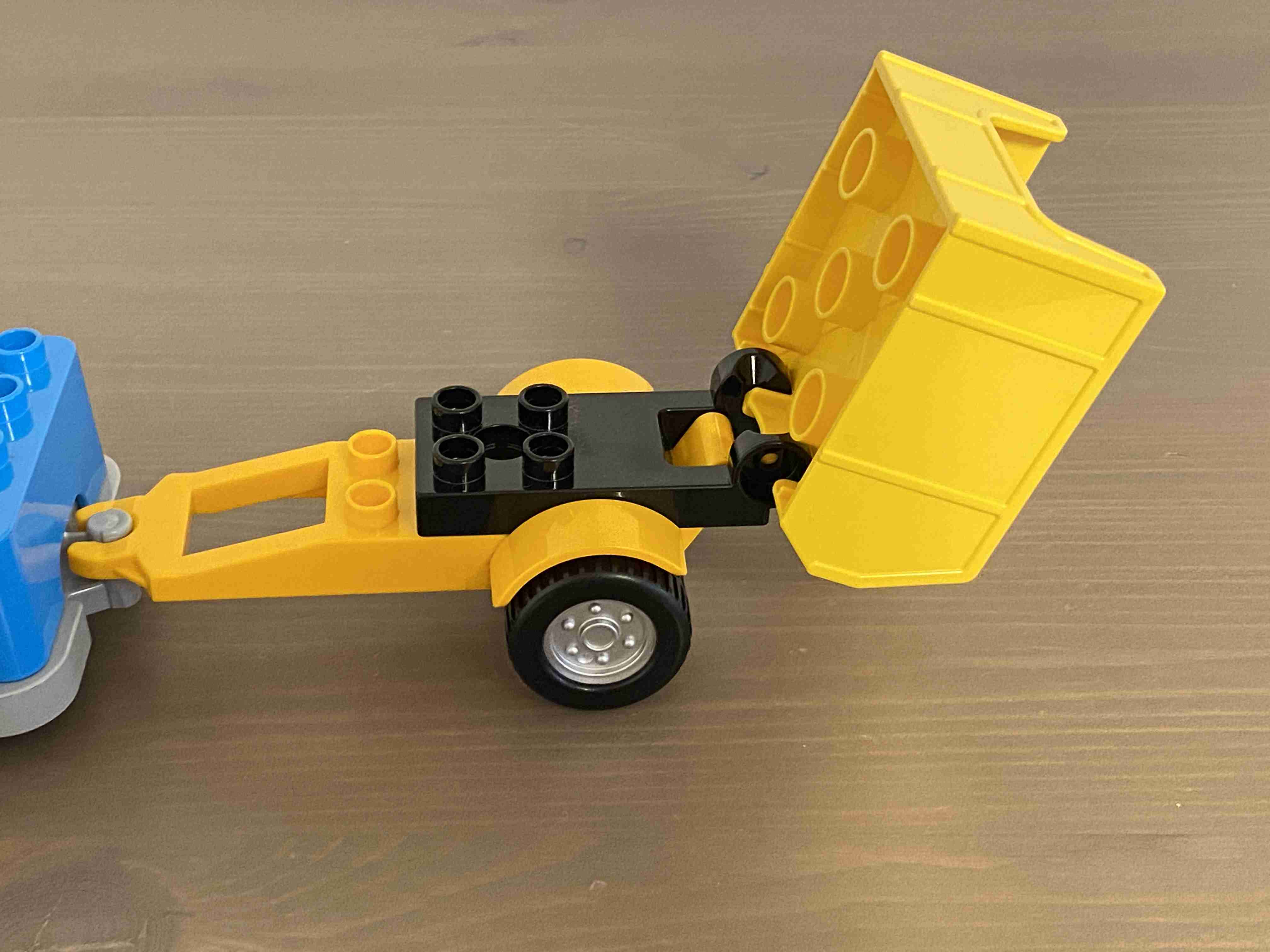 Lego Duplo žlutá vlečka za traktor - valník