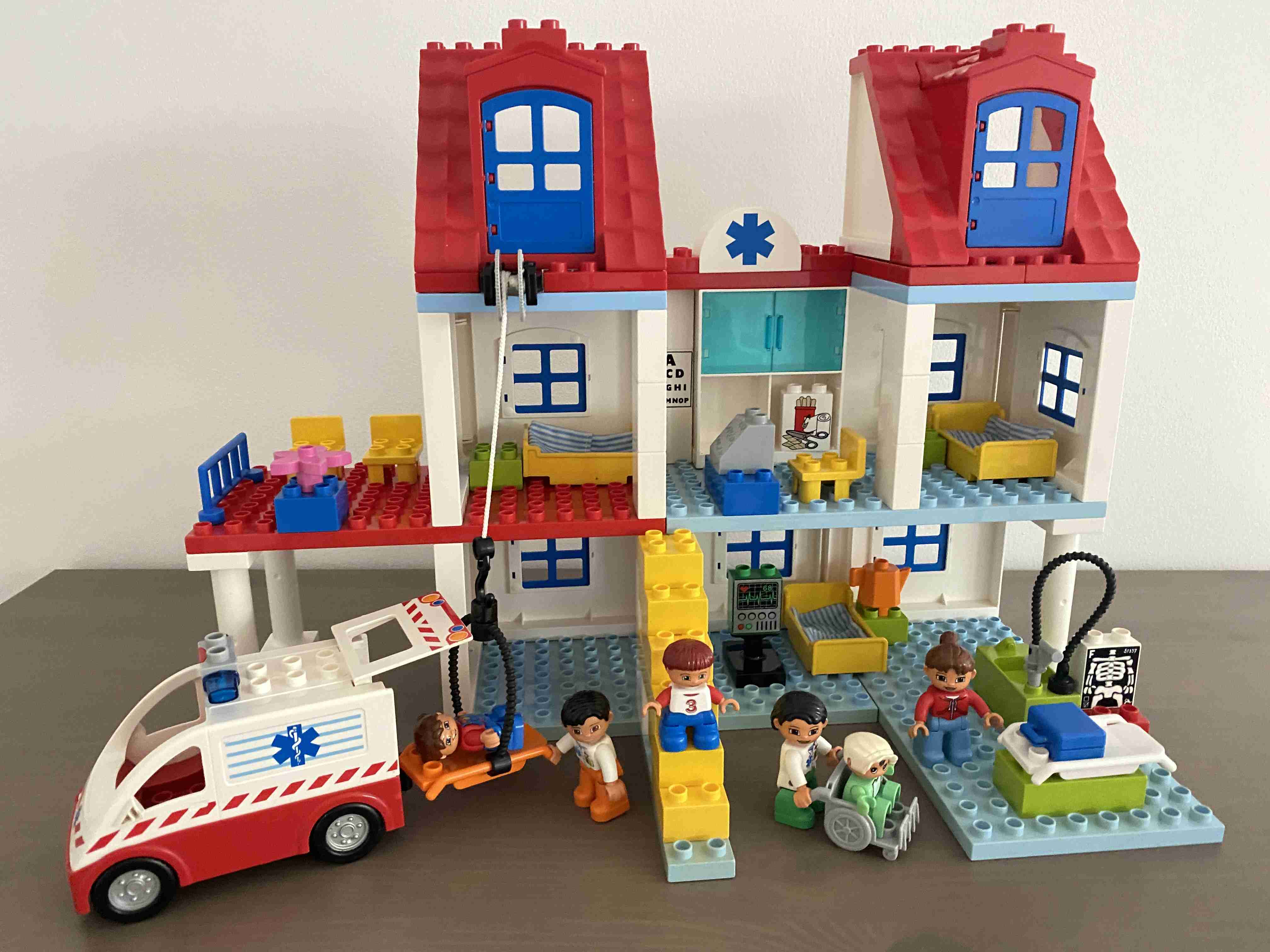 Lego Duplo 5795 - Velká městská nemocnice