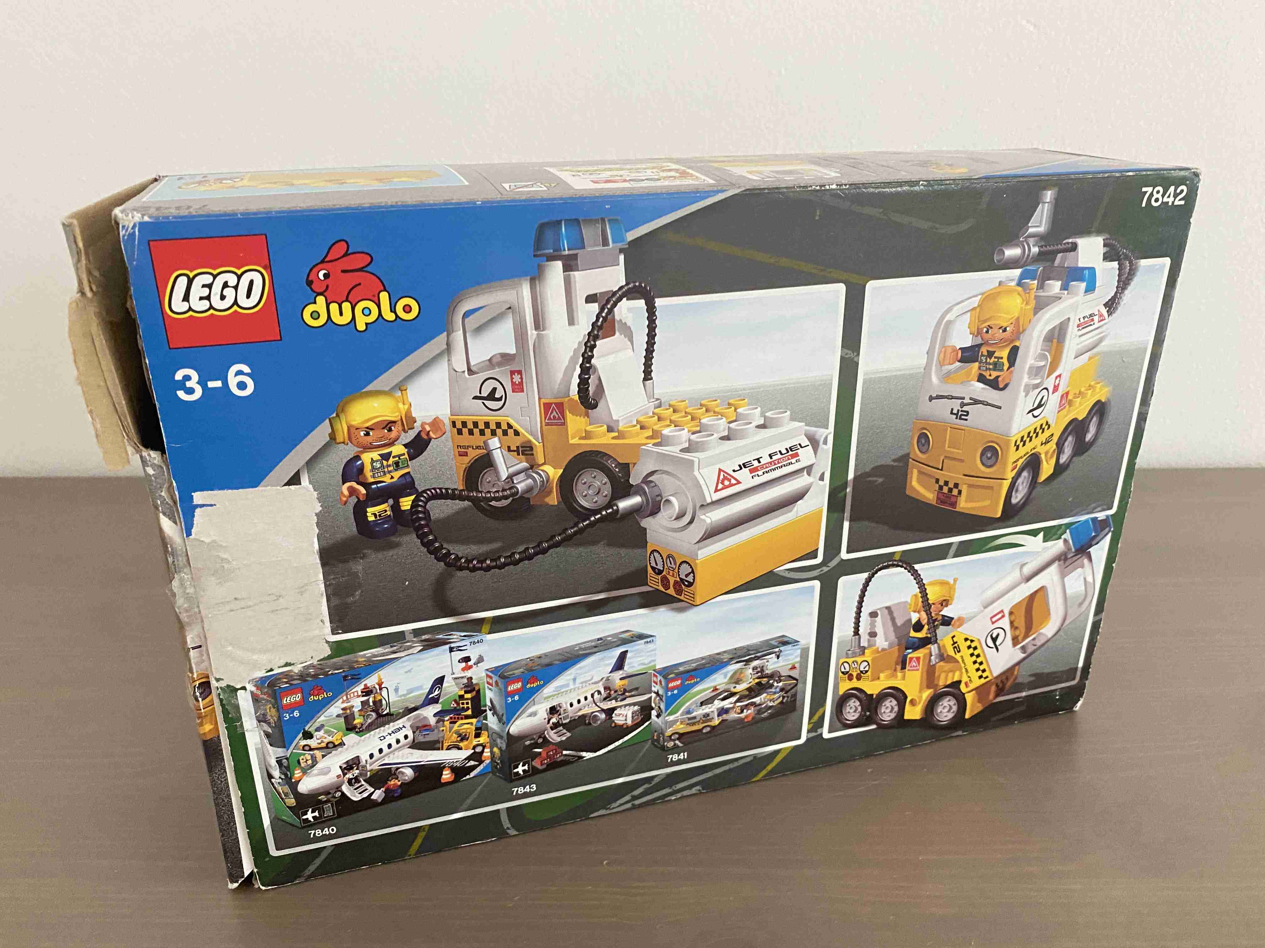 Lego Duplo 7842 - Letištní tankovací cisterna