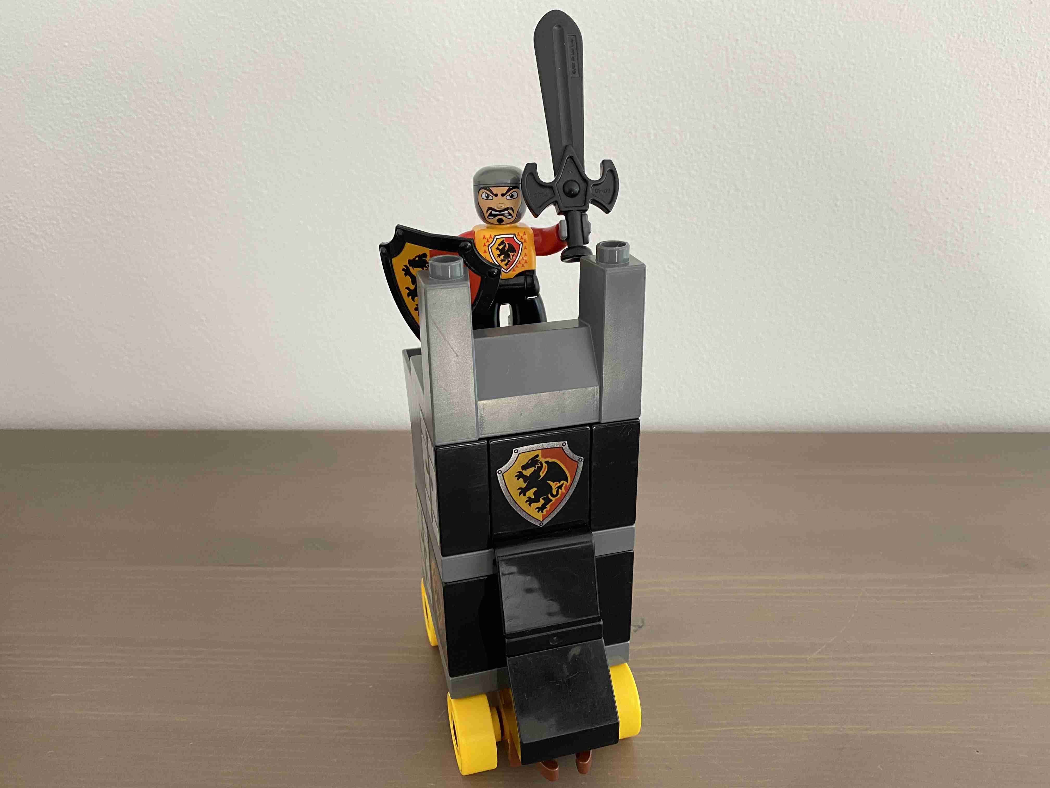 Lego duplo - útočná věž / beranidlo k dobytí hradu