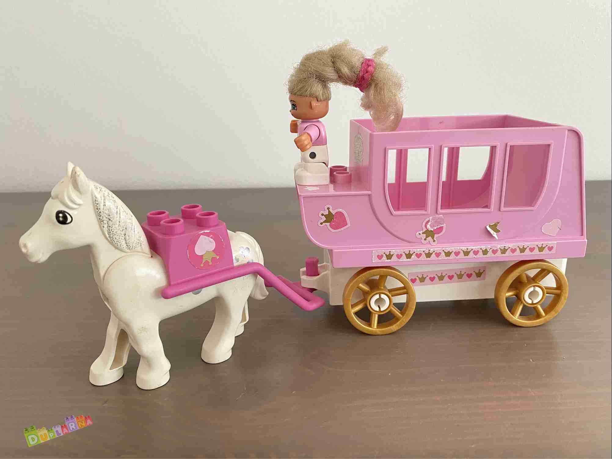 Lego Duplo princezna s kočárem