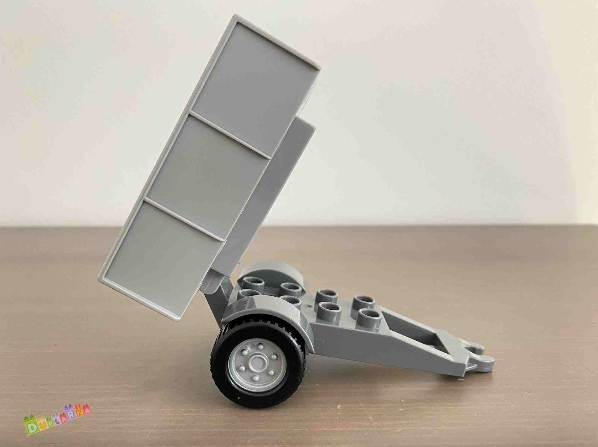 Lego Duplo šedá vlečka za traktor - valník, vozík