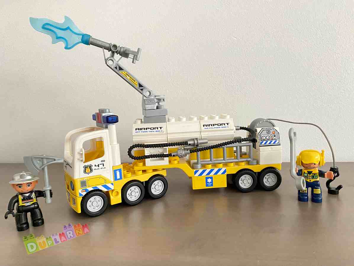 Lego Duplo 7844 - Letištní hasiči - cisterna - Airport Rescue Truck